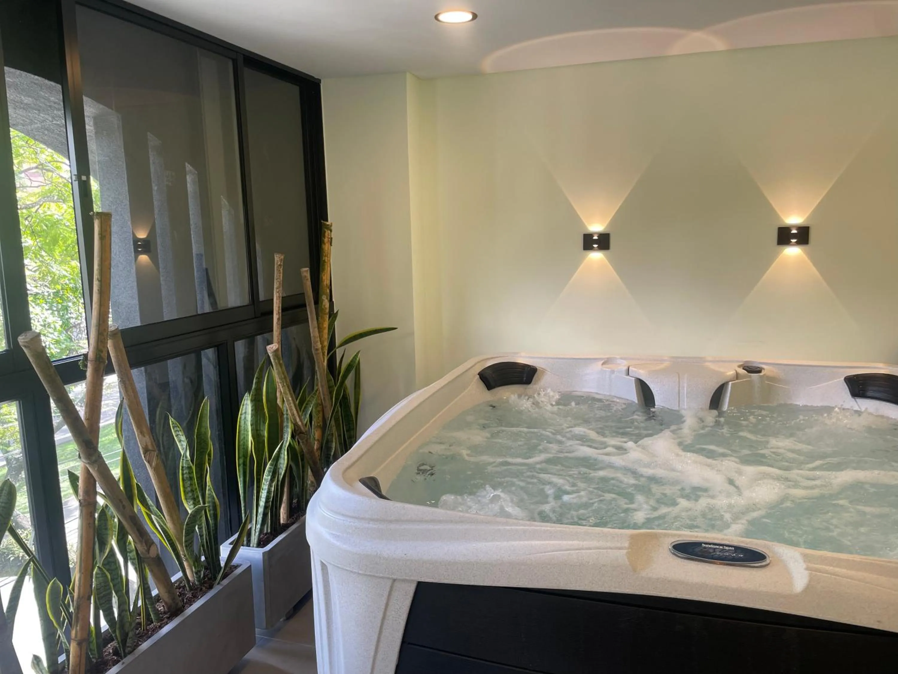 Hot Tub in Hotel Ryo 74B Suites by Growing Group