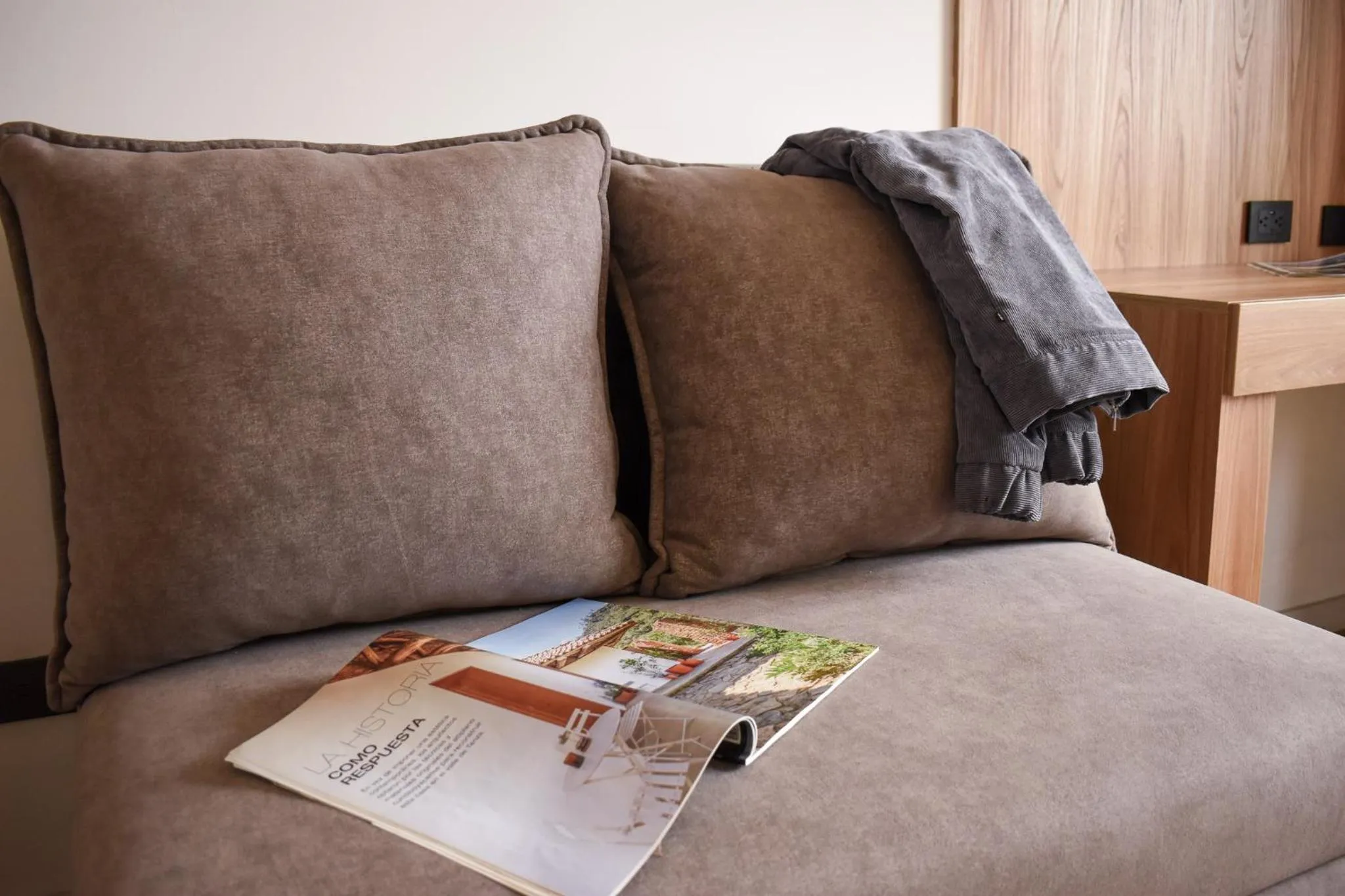 Seating area in Hotel Ryo 74B Suites by Growing Group