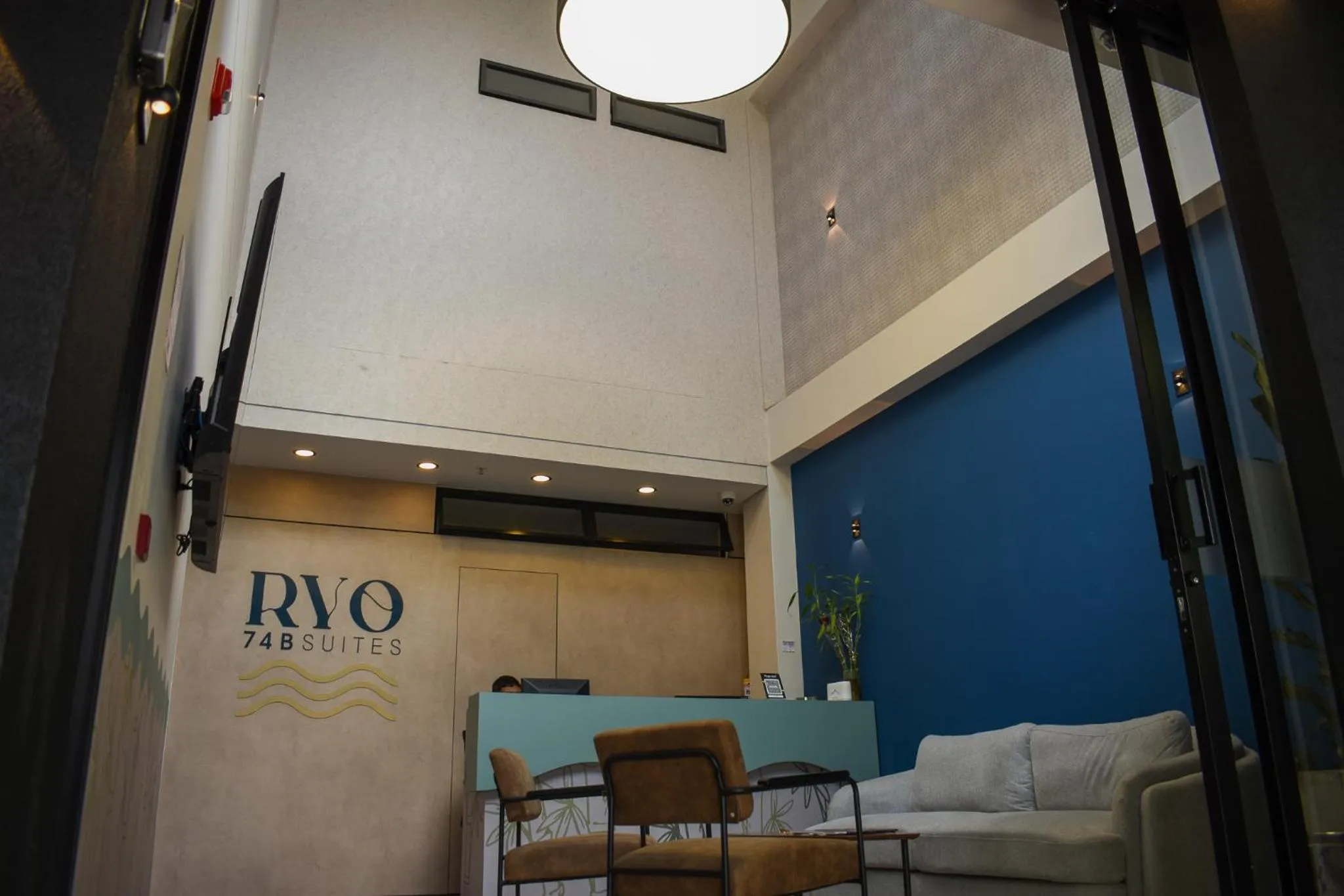 Lobby or reception in Hotel Ryo 74B Suites by Growing Group