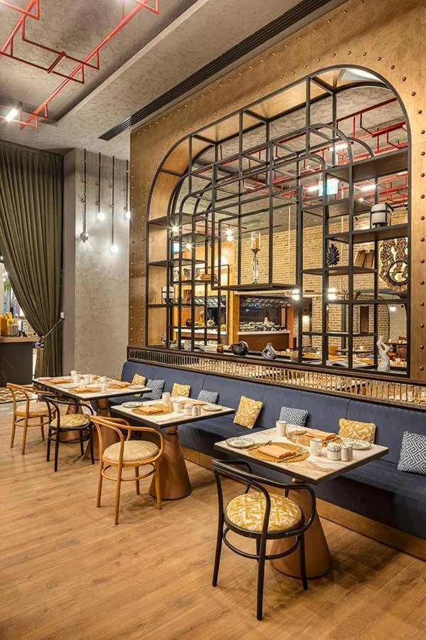 Restaurant/places to eat in Canopy By Hilton Izmir Bomonti