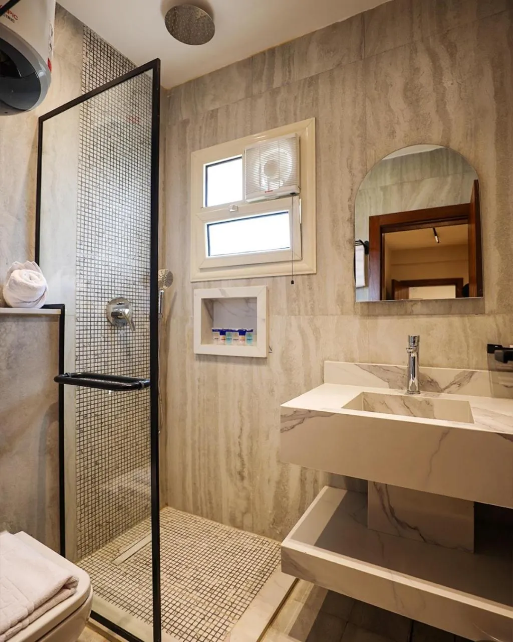 Shower in Palacio Pyramids Hotel