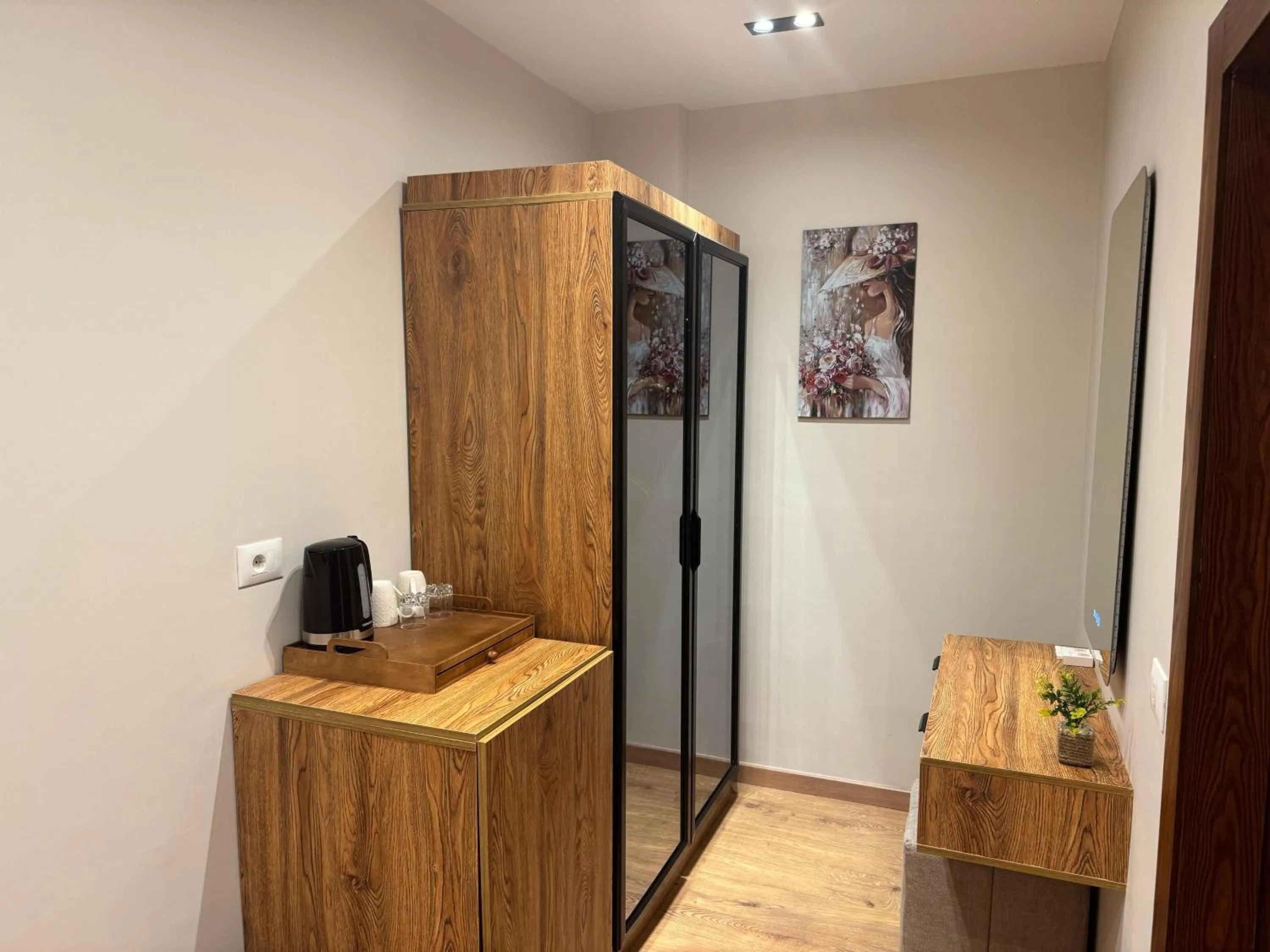 Coffee/tea facilities in Palacio Pyramids Hotel