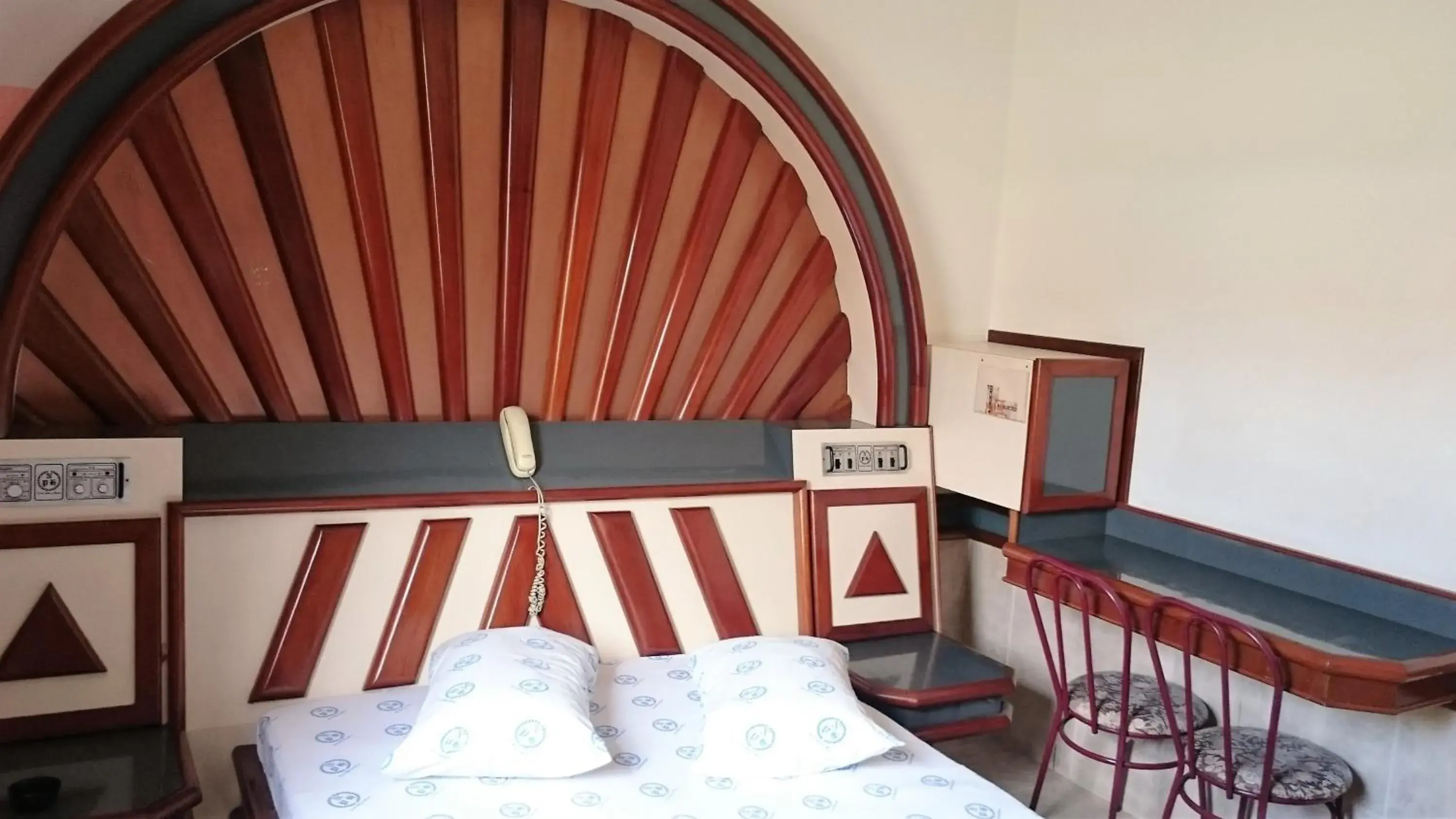 Deluxe Double Room - single occupancy in North Palace Hotel Deluxe Double Room - single occupancy in North Palace Hotel