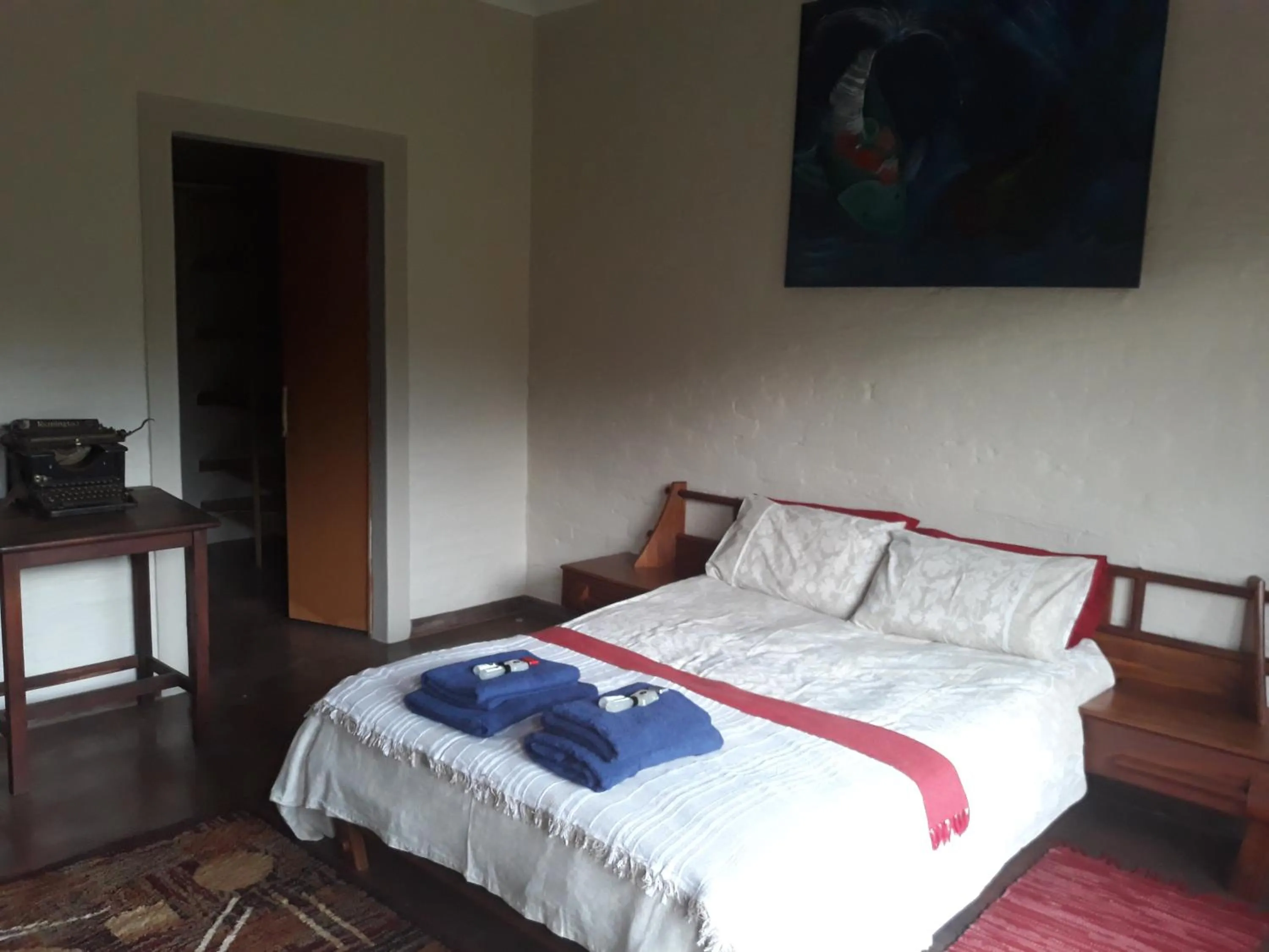 Bed in African Silhouette Guesthouse