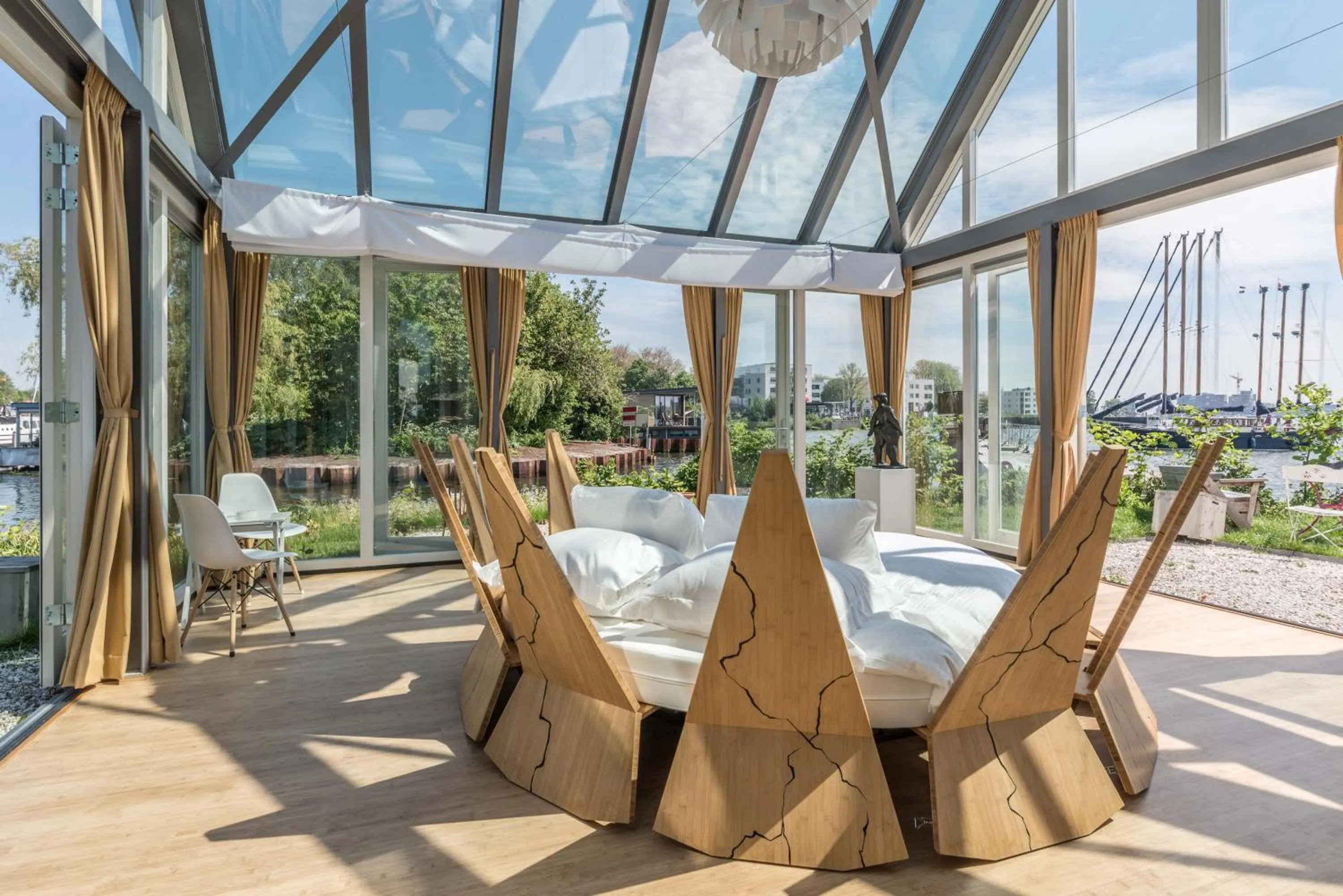 Decorative detail in The Panorama Suite (Mandelahuisje)