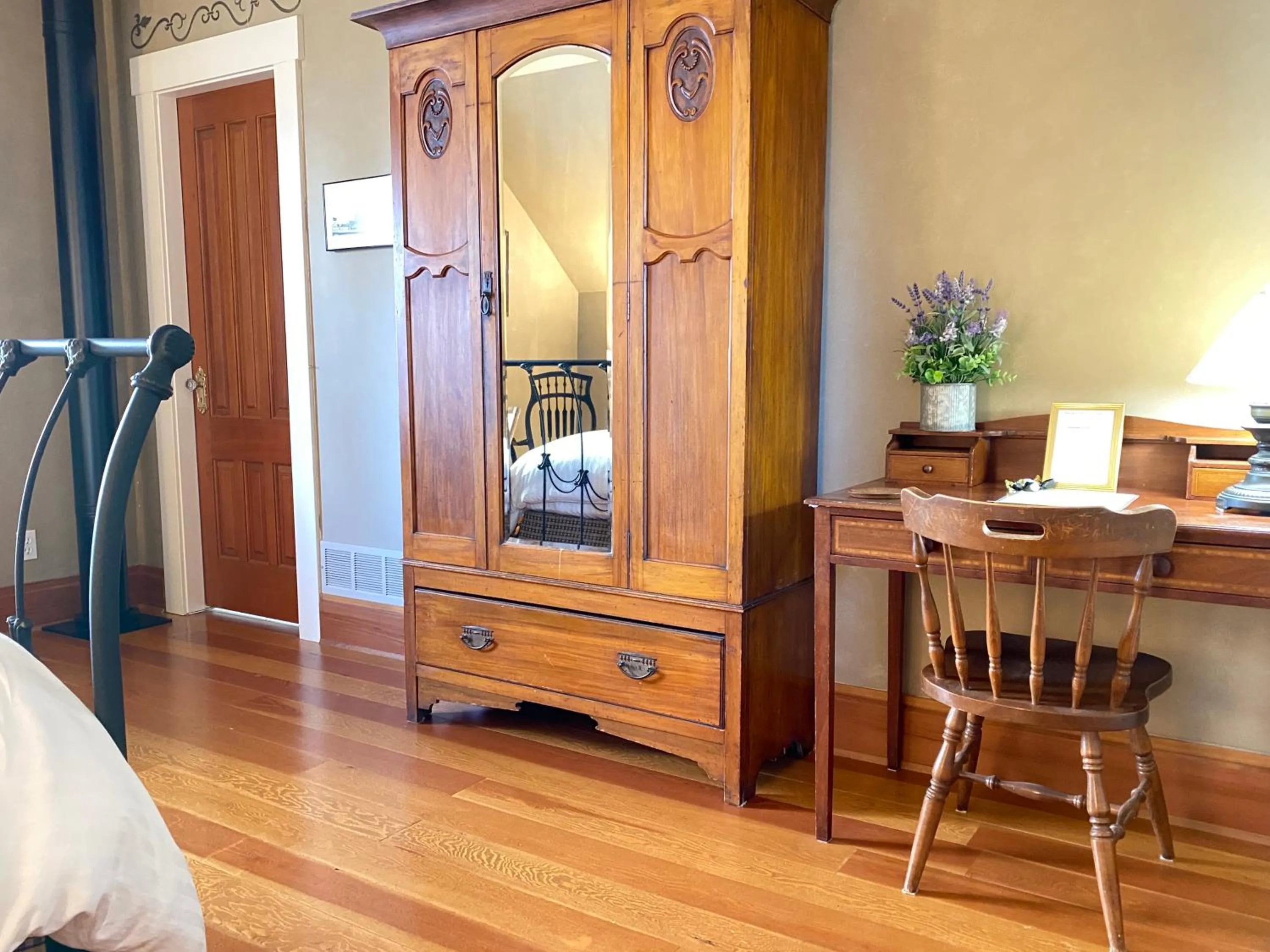 Bedroom in Princess and the Pea Hotel