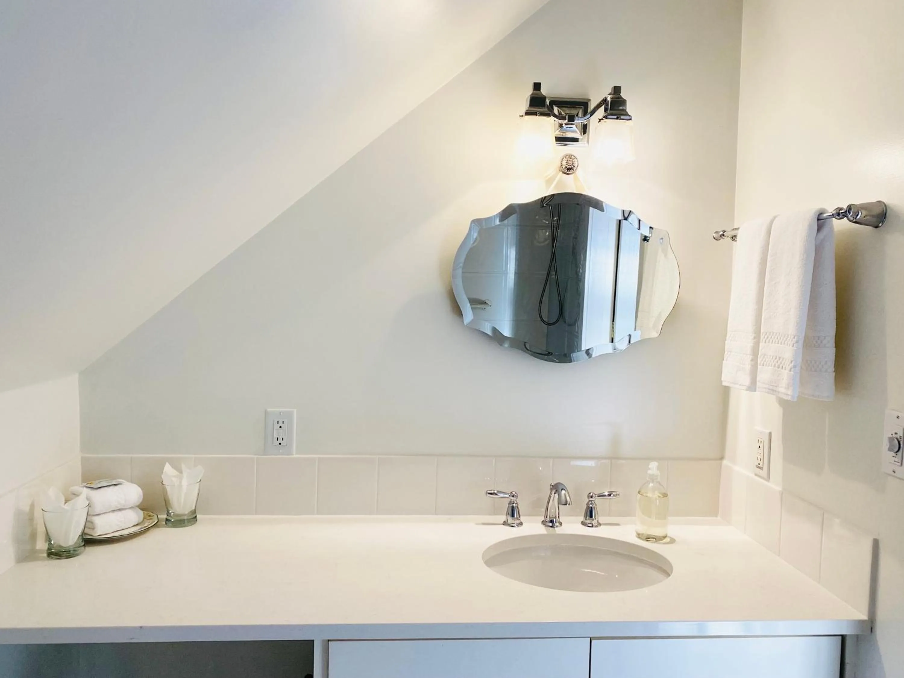 Bathroom in Princess and the Pea Hotel