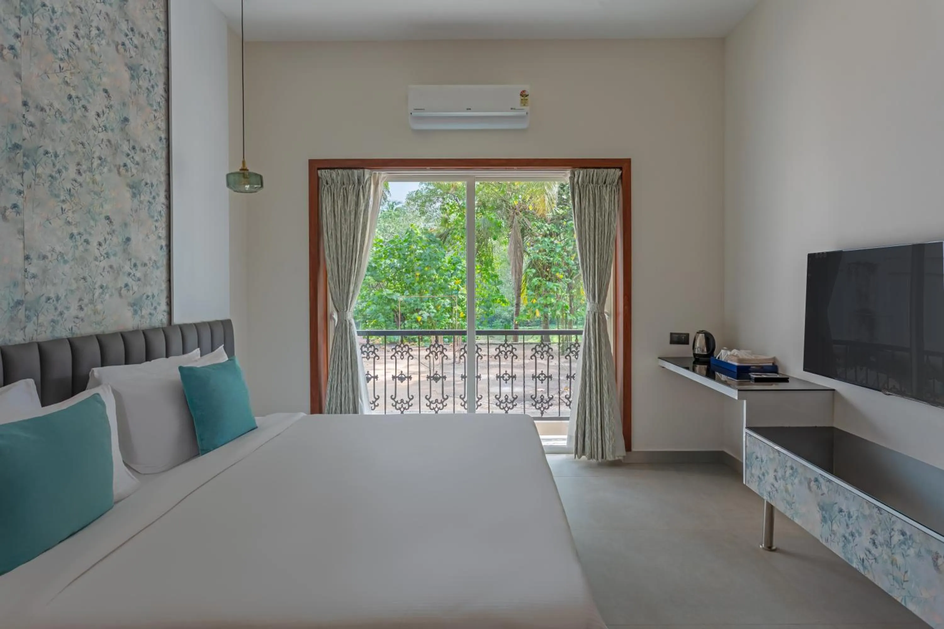Bedroom, Bed in Lamrin Morjim Goa