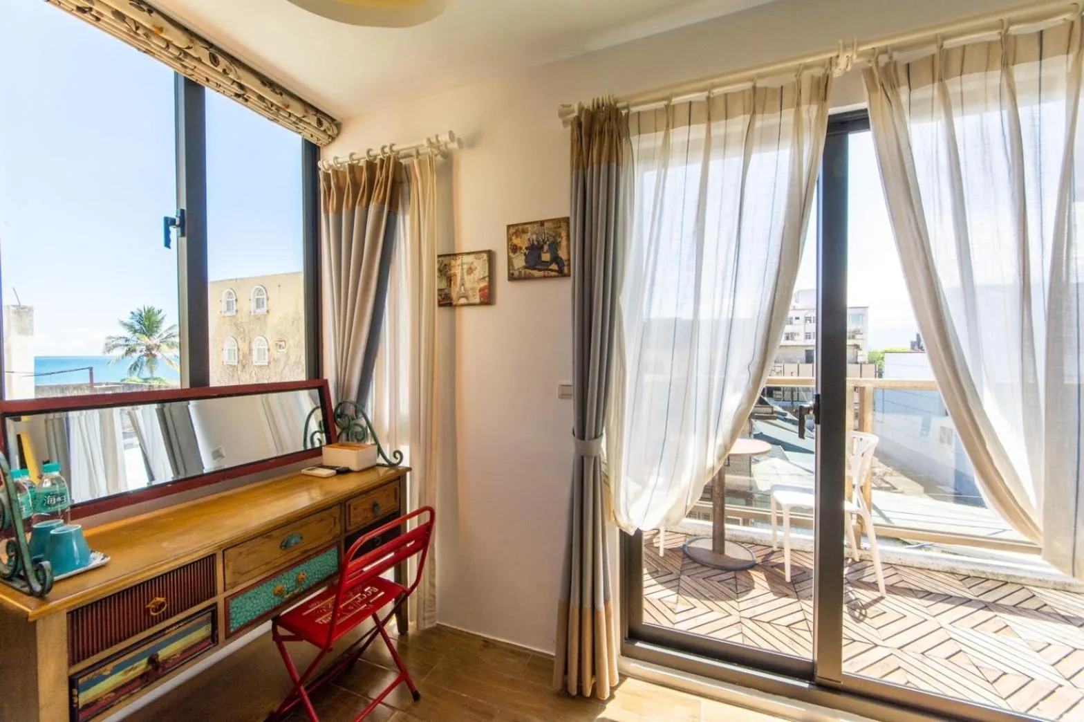 Balcony/Terrace in Long To Sea Again