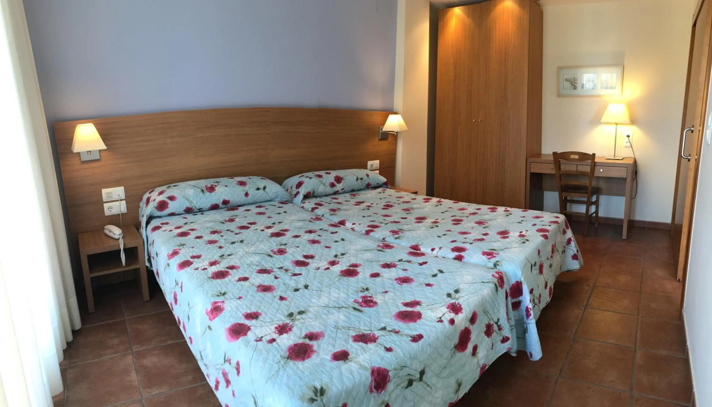 Decorative detail, Bed in Aparthotel Puerto Mar