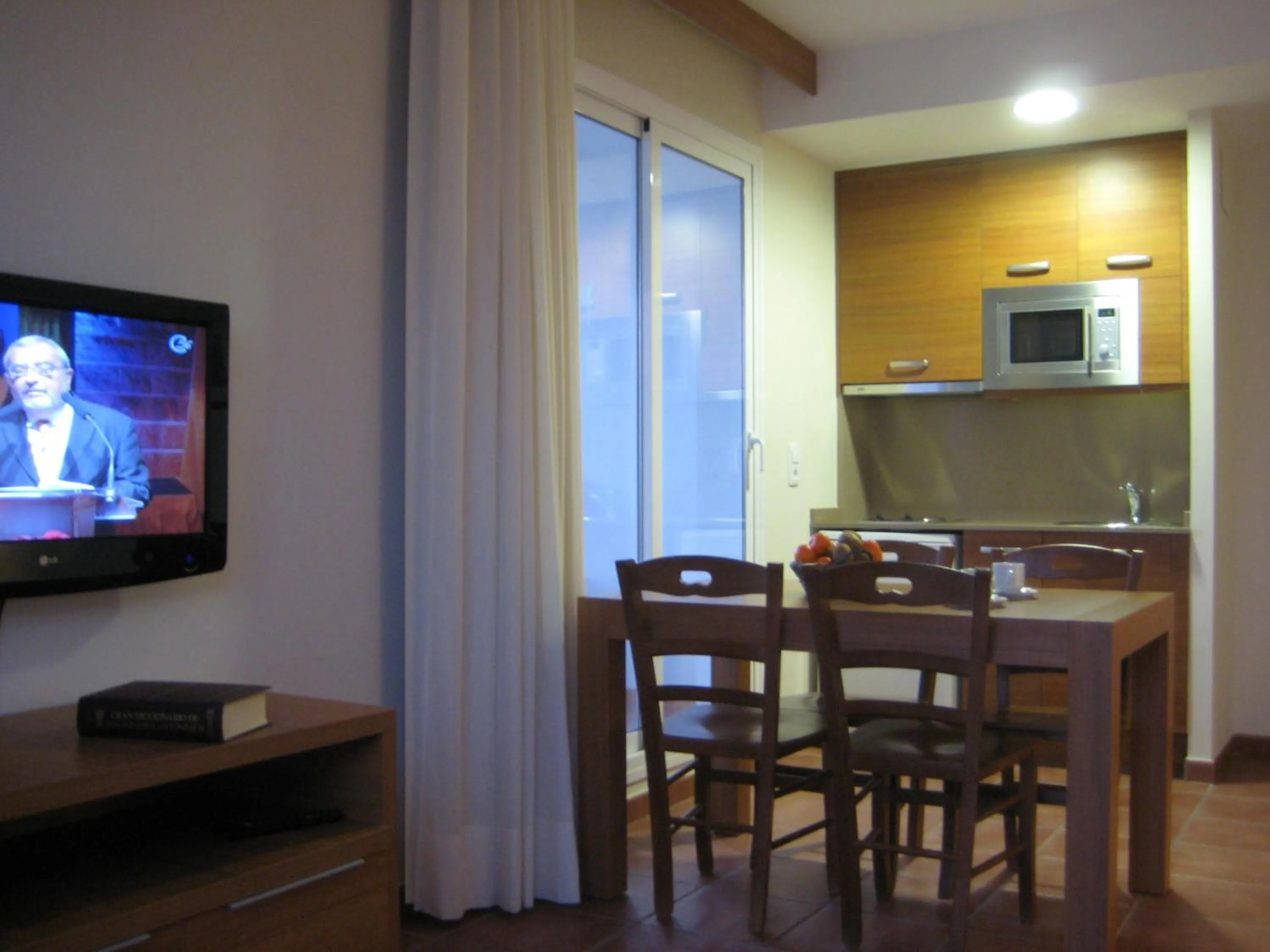 Kitchen or kitchenette in Aparthotel Puerto Mar