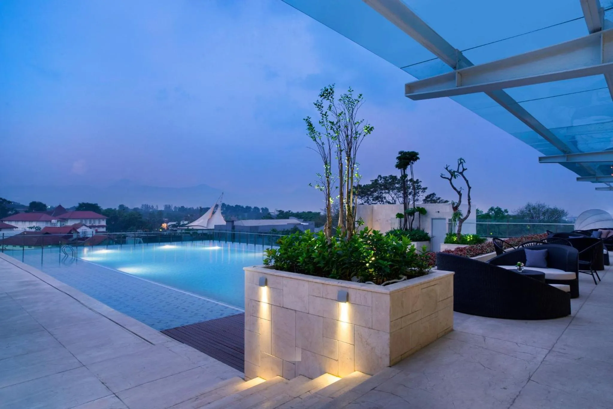 Swimming pool in Crowne Plaza Bandung by IHG