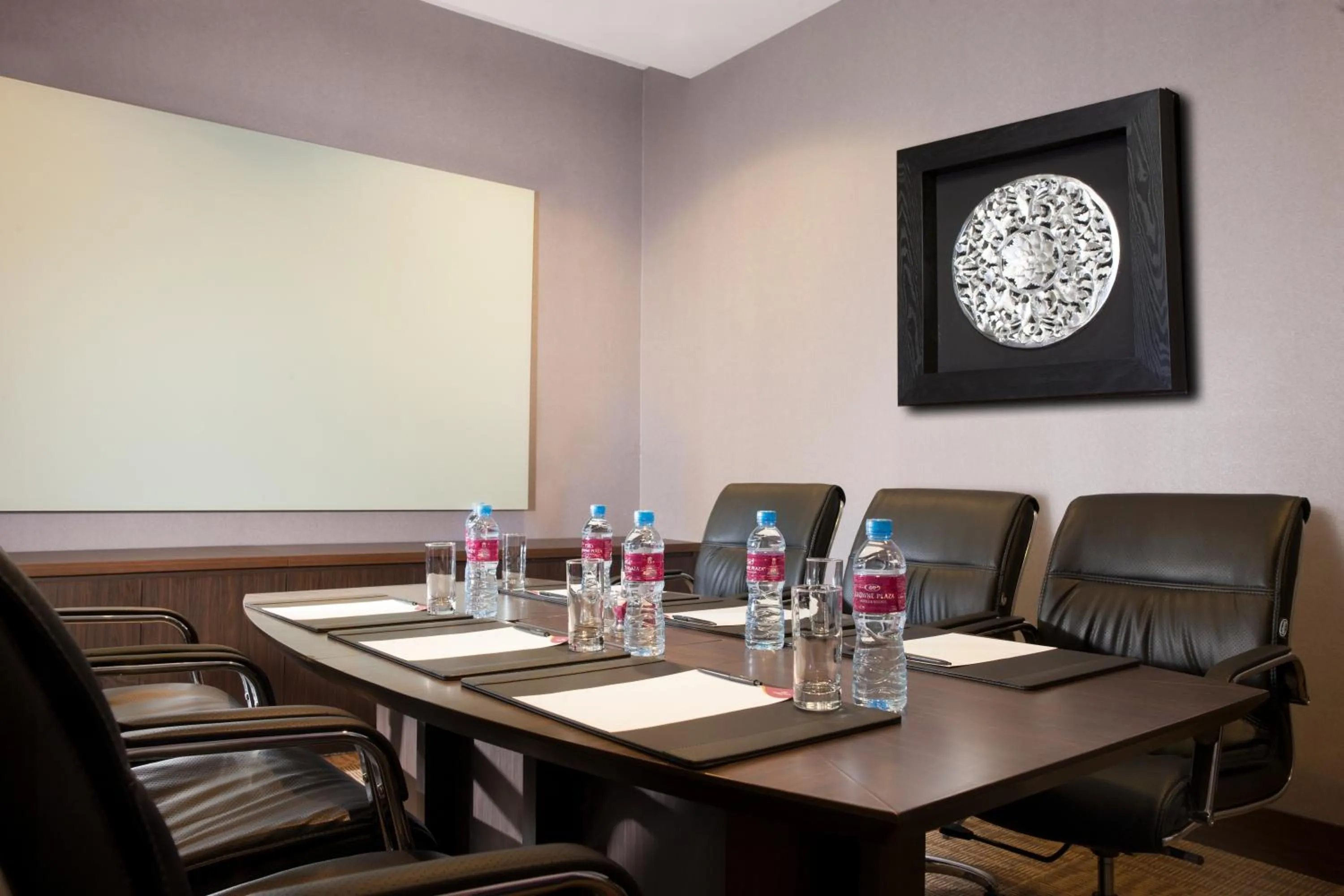 Business facilities in Crowne Plaza Bandung by IHG