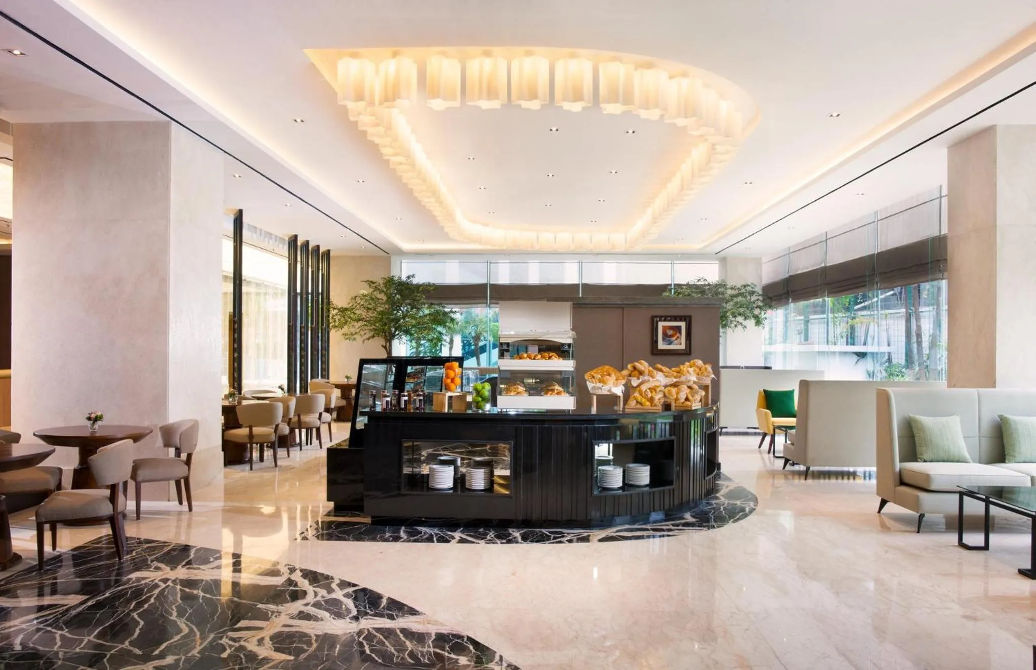 Restaurant/places to eat in Crowne Plaza Bandung by IHG