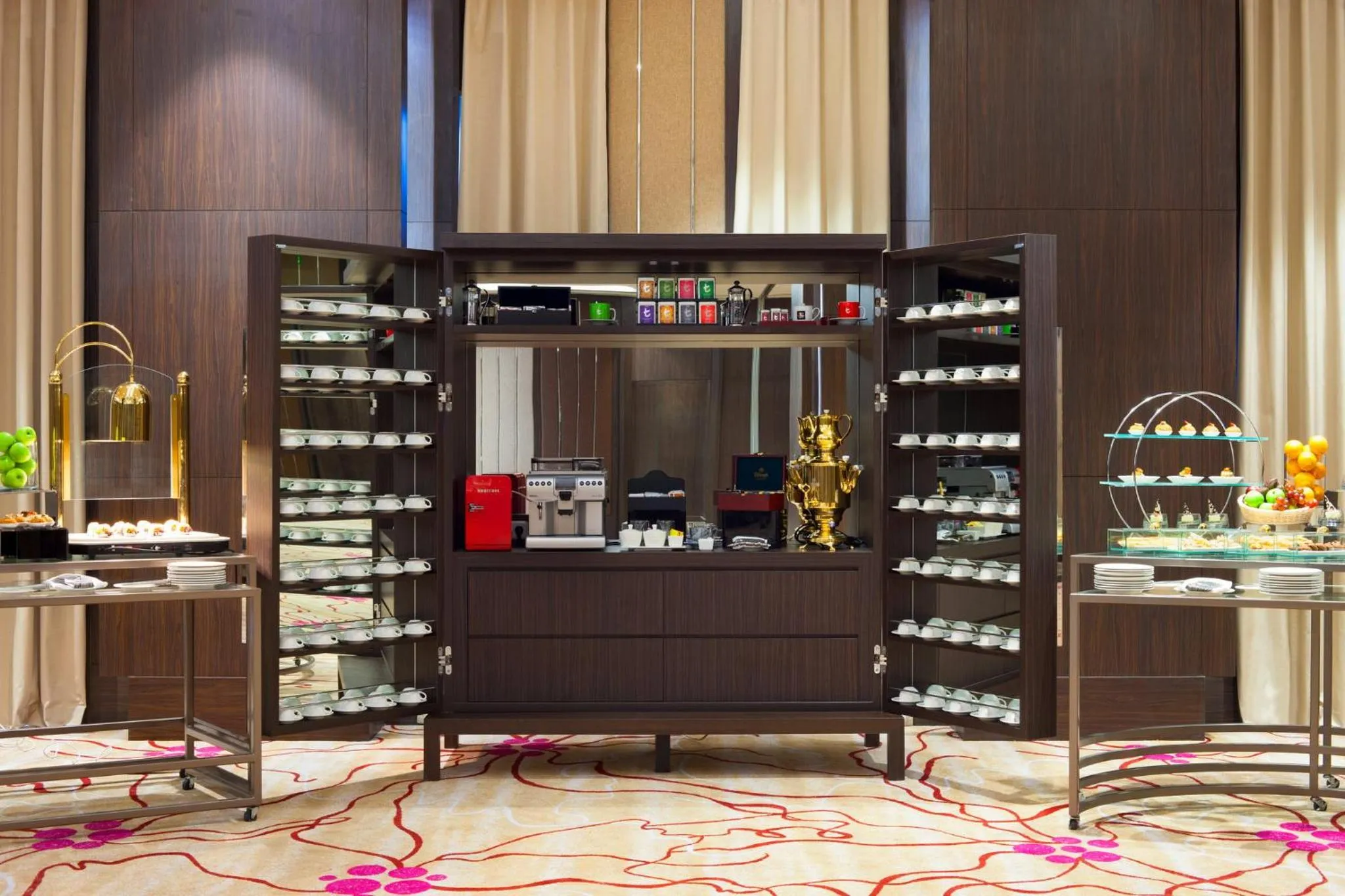 Meeting/conference room in Crowne Plaza Bandung by IHG