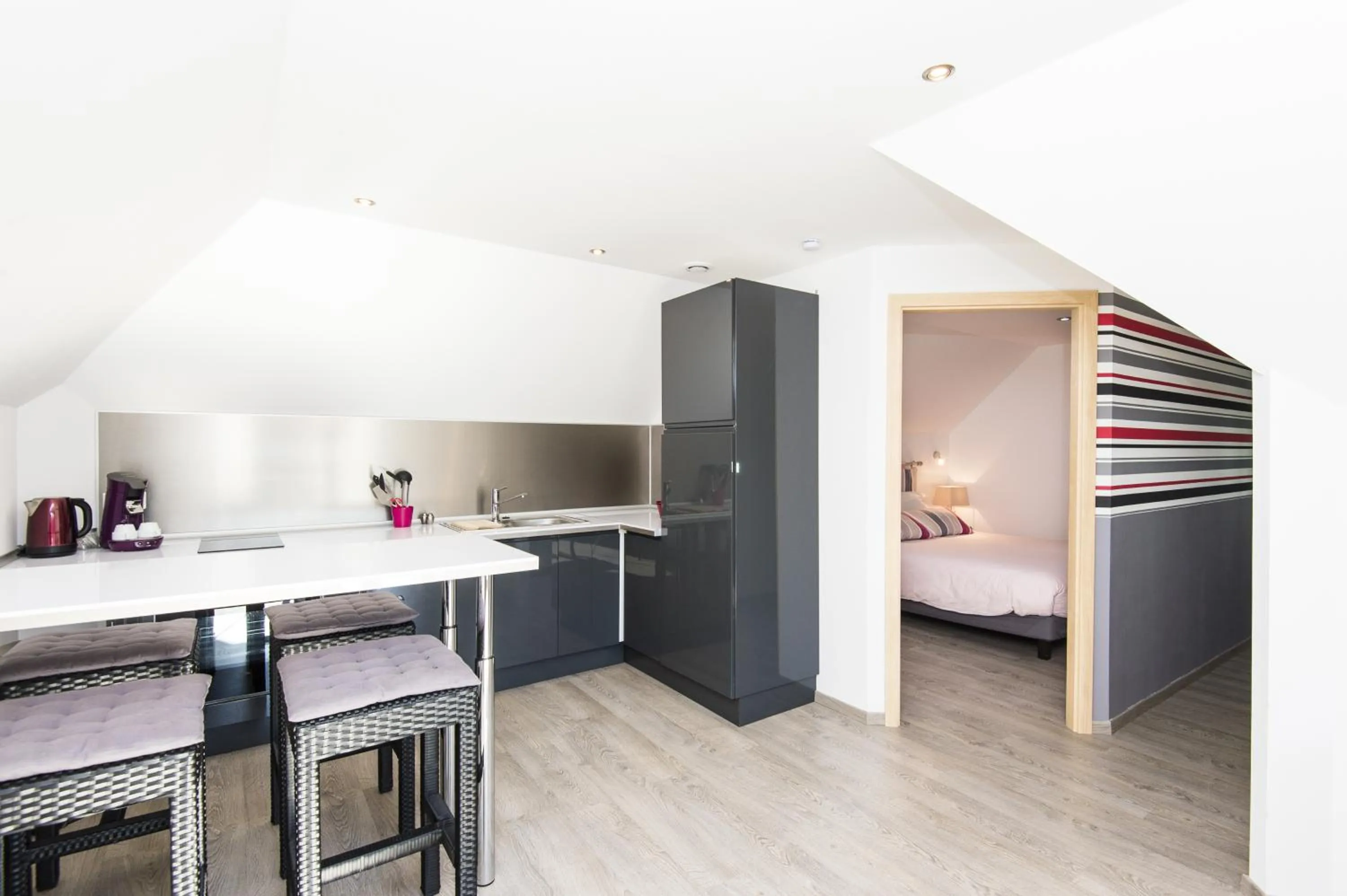 Kitchen or kitchenette, Bed in Espace Zen'ing