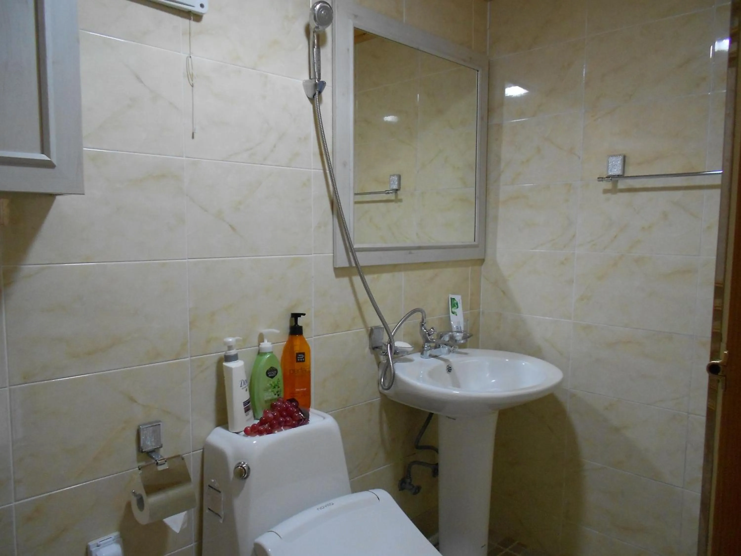 Happiness Full Hanok Guesthouse