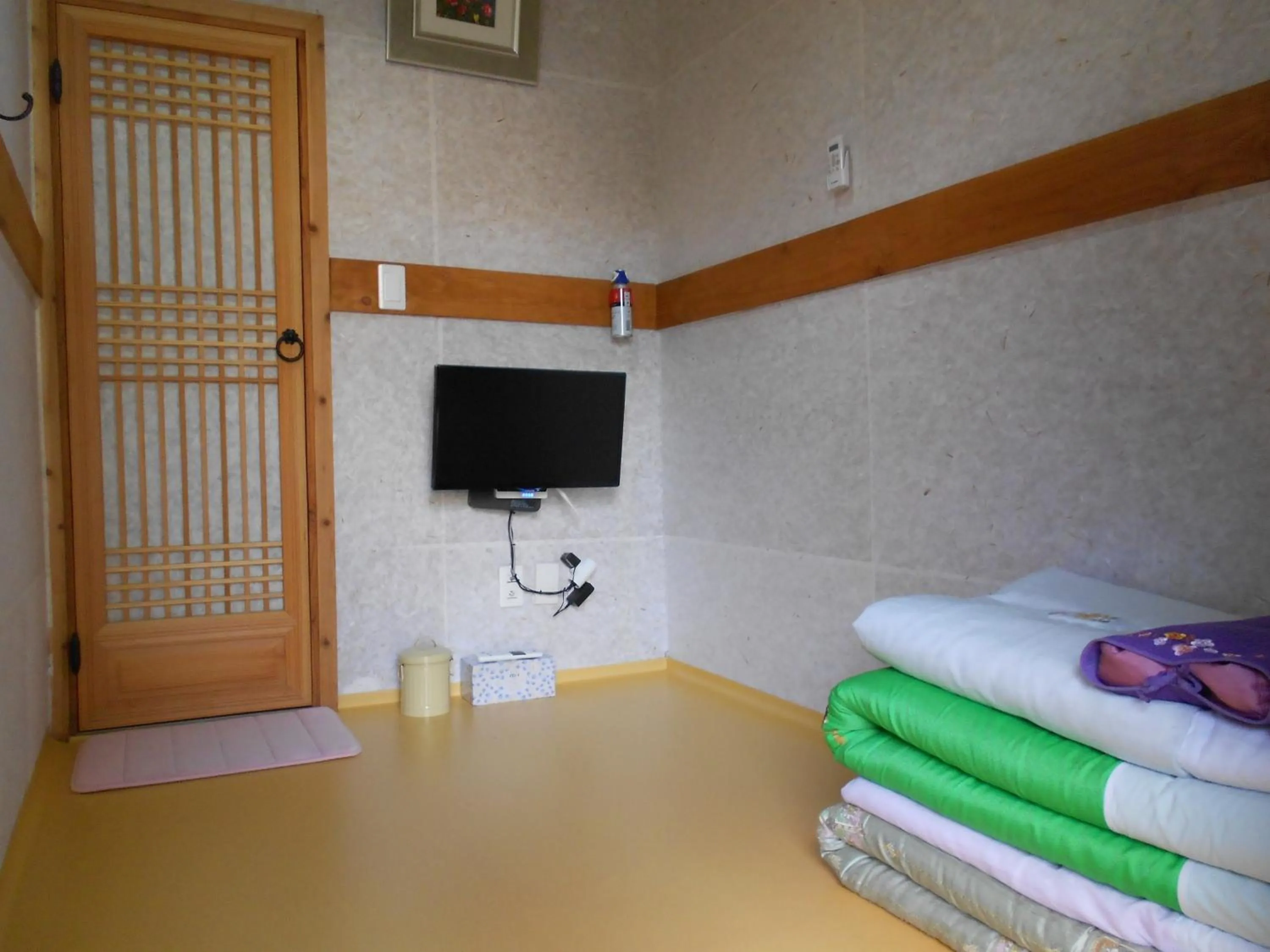 Standard Single Room - single occupancy in Happiness Full Hanok Guesthouse
