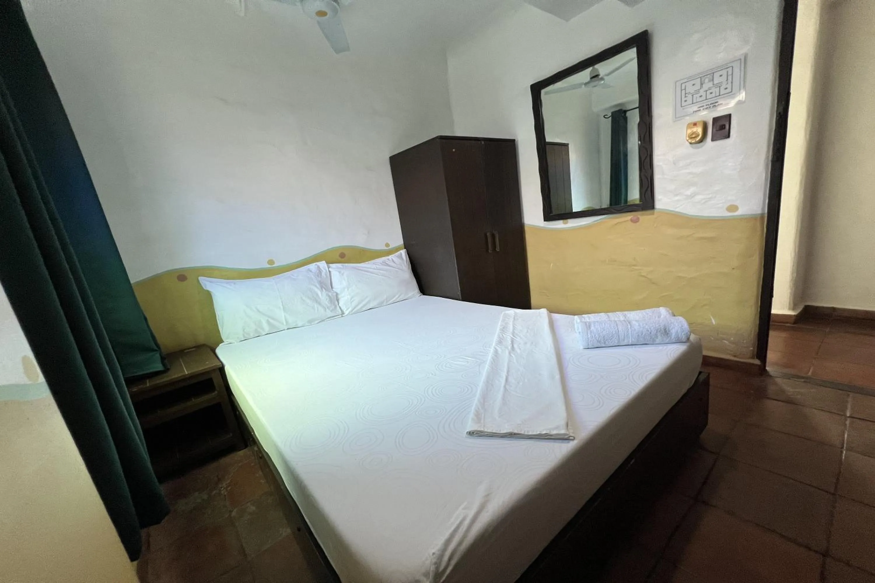 Photo of the whole room, Bed in Bangera Inn