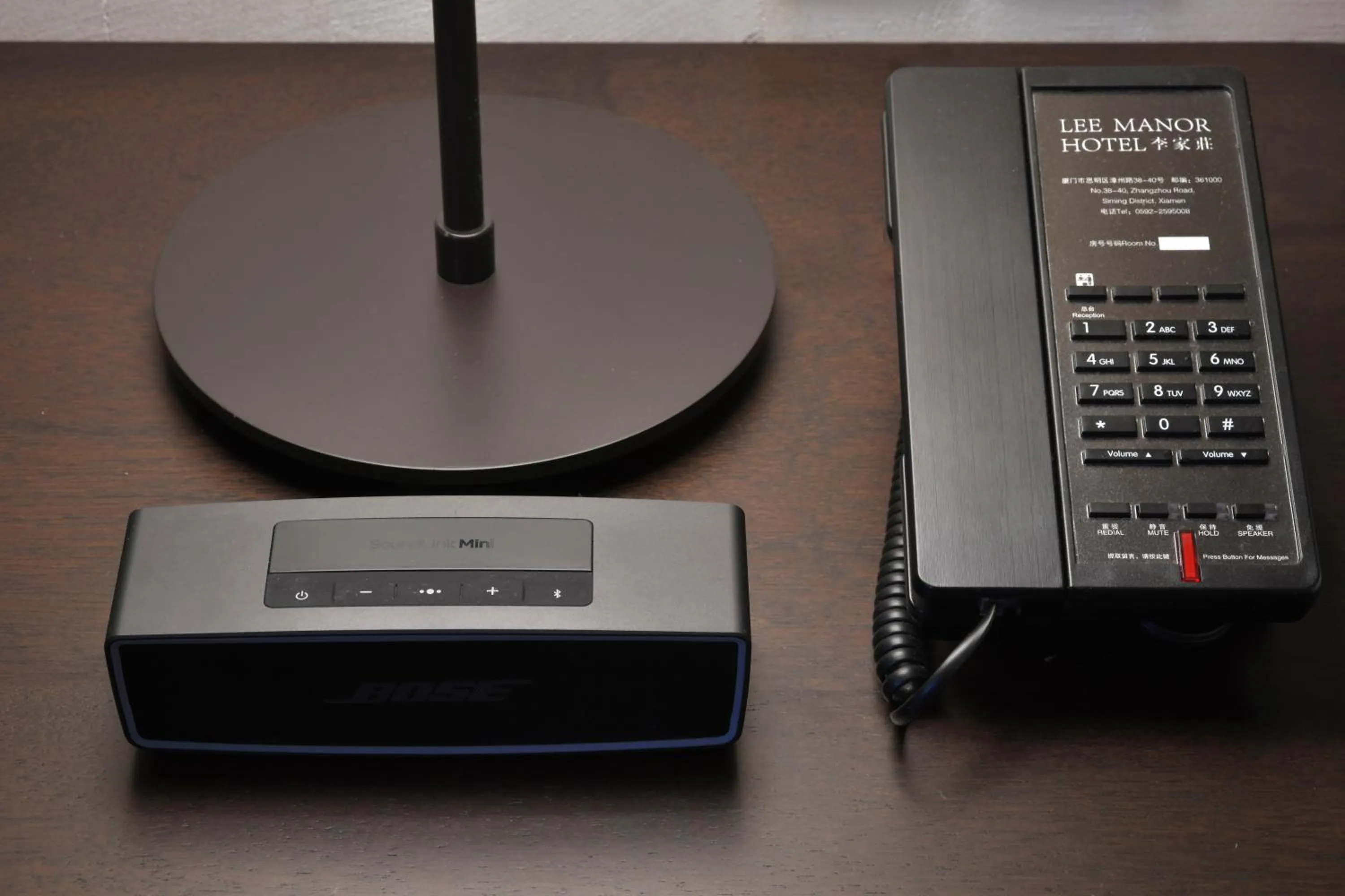 room service in LeeManorHotle