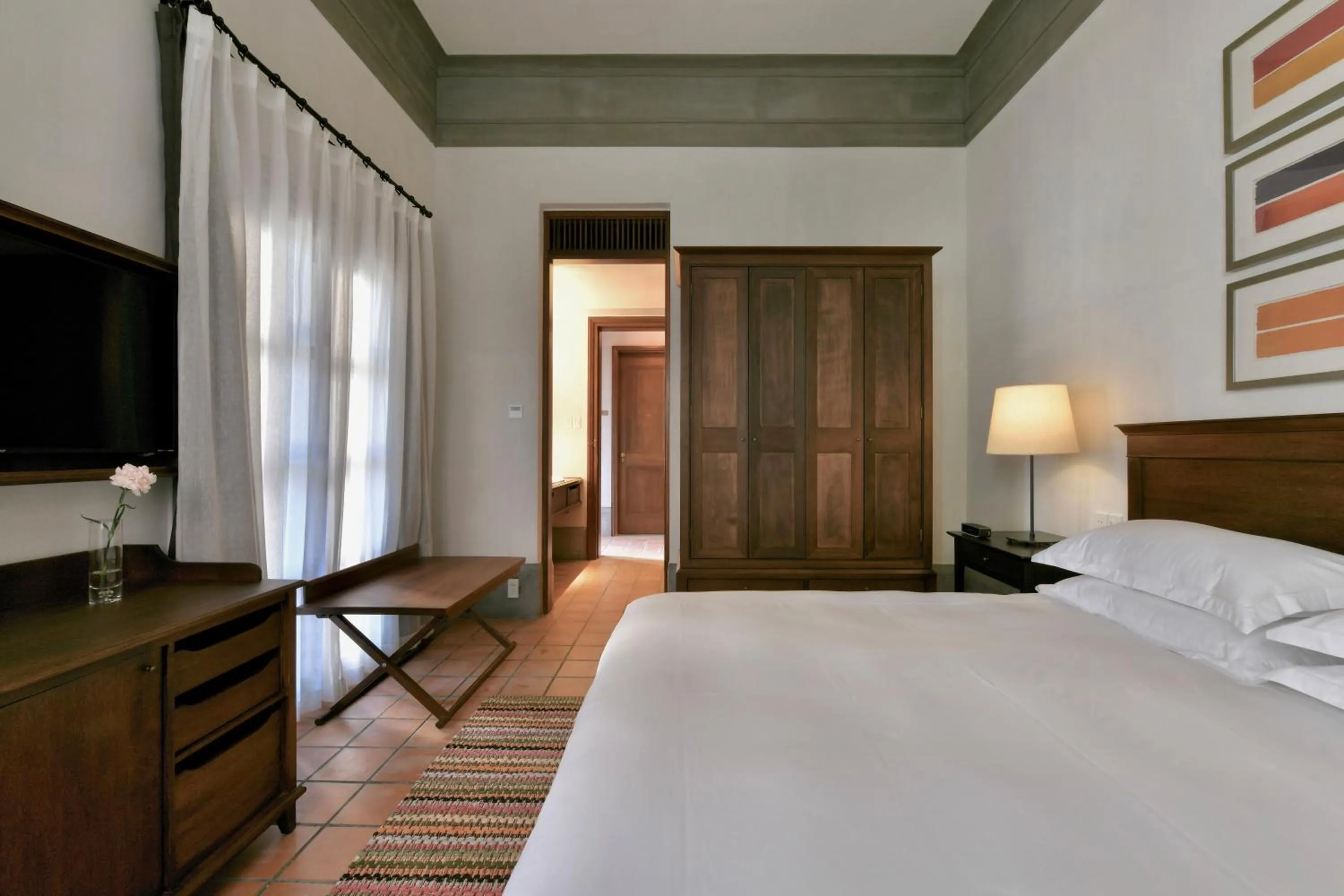 Bed in LeeManorHotle