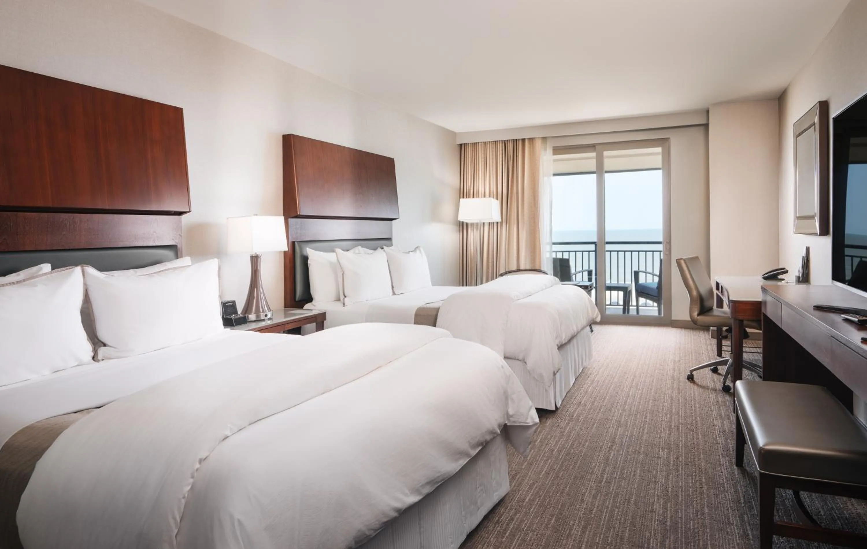 Bedroom, Bed in The Westin Jekyll Island