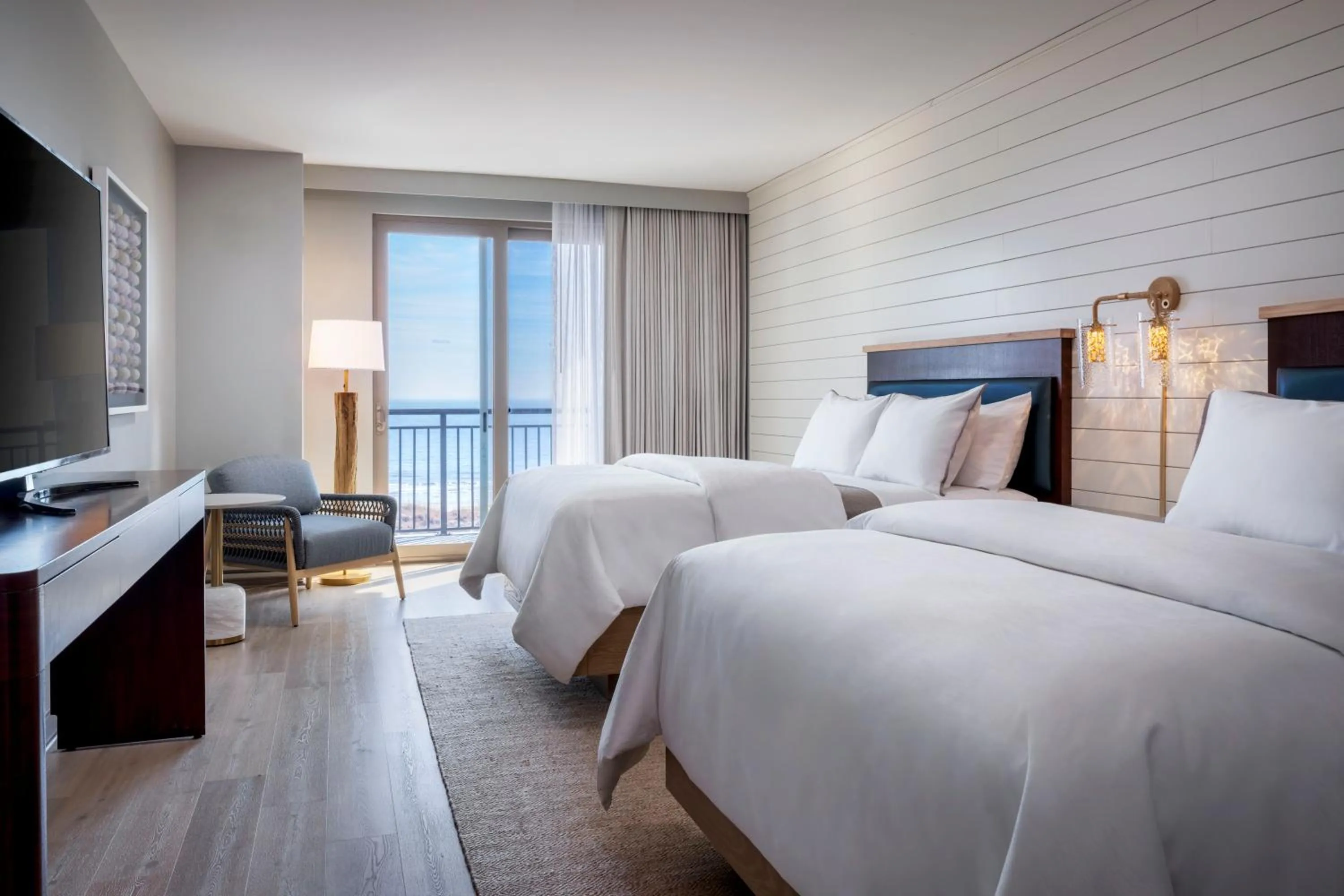Bedroom, Bed in The Westin Jekyll Island Beach Resort