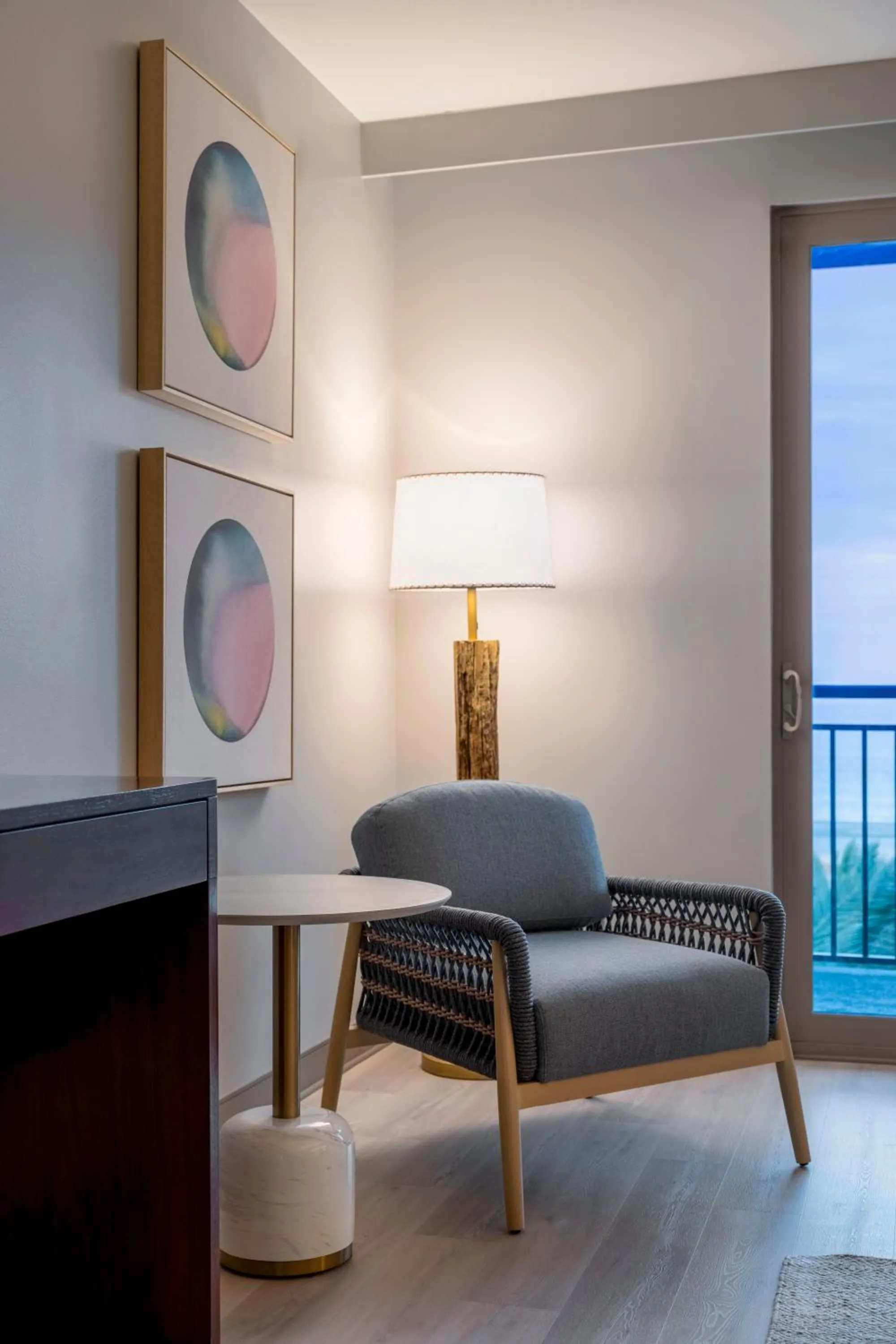 Seating area in The Westin Jekyll Island Beach Resort