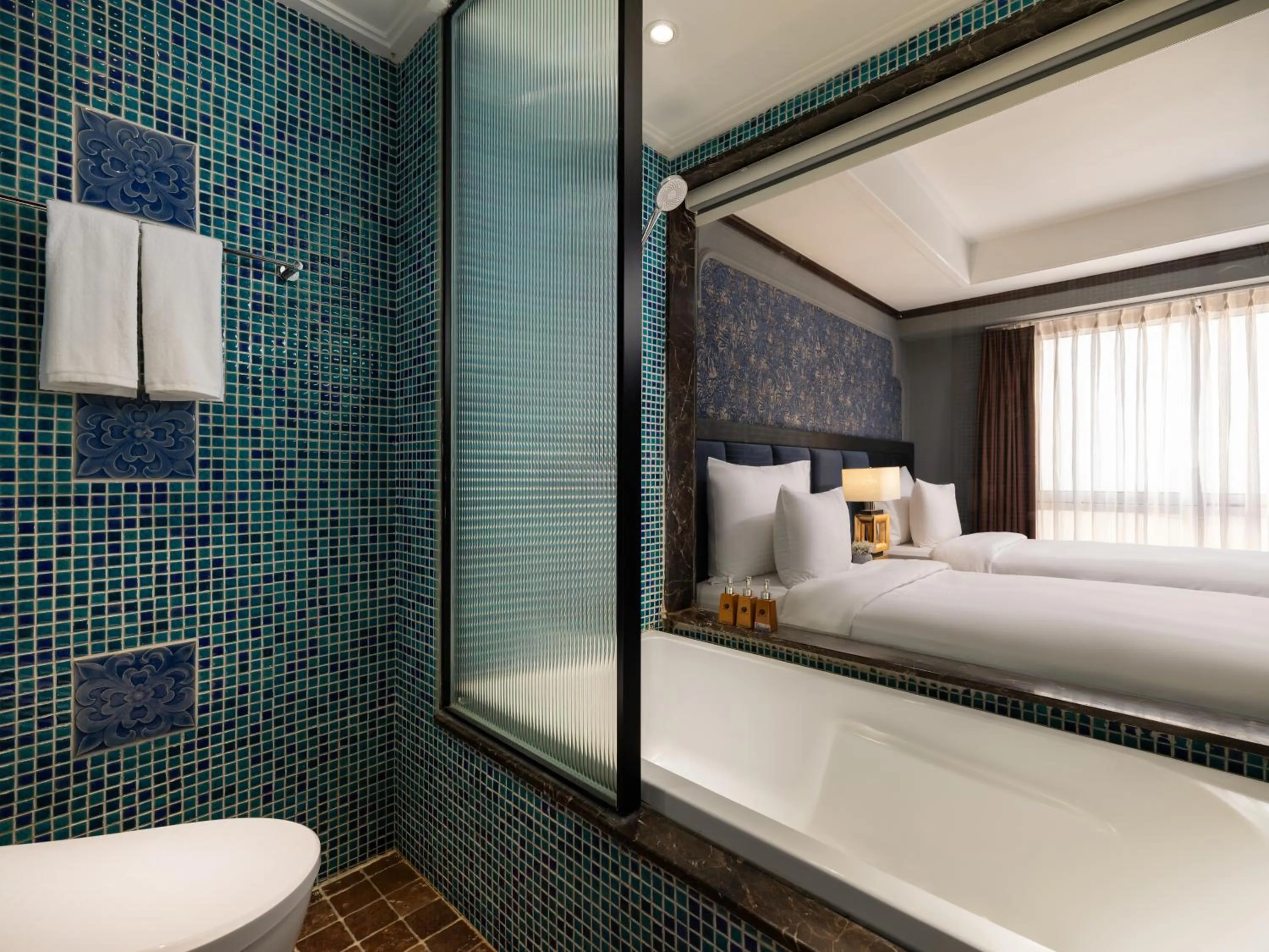Shower, Bed in Hanoi Solis Hotel