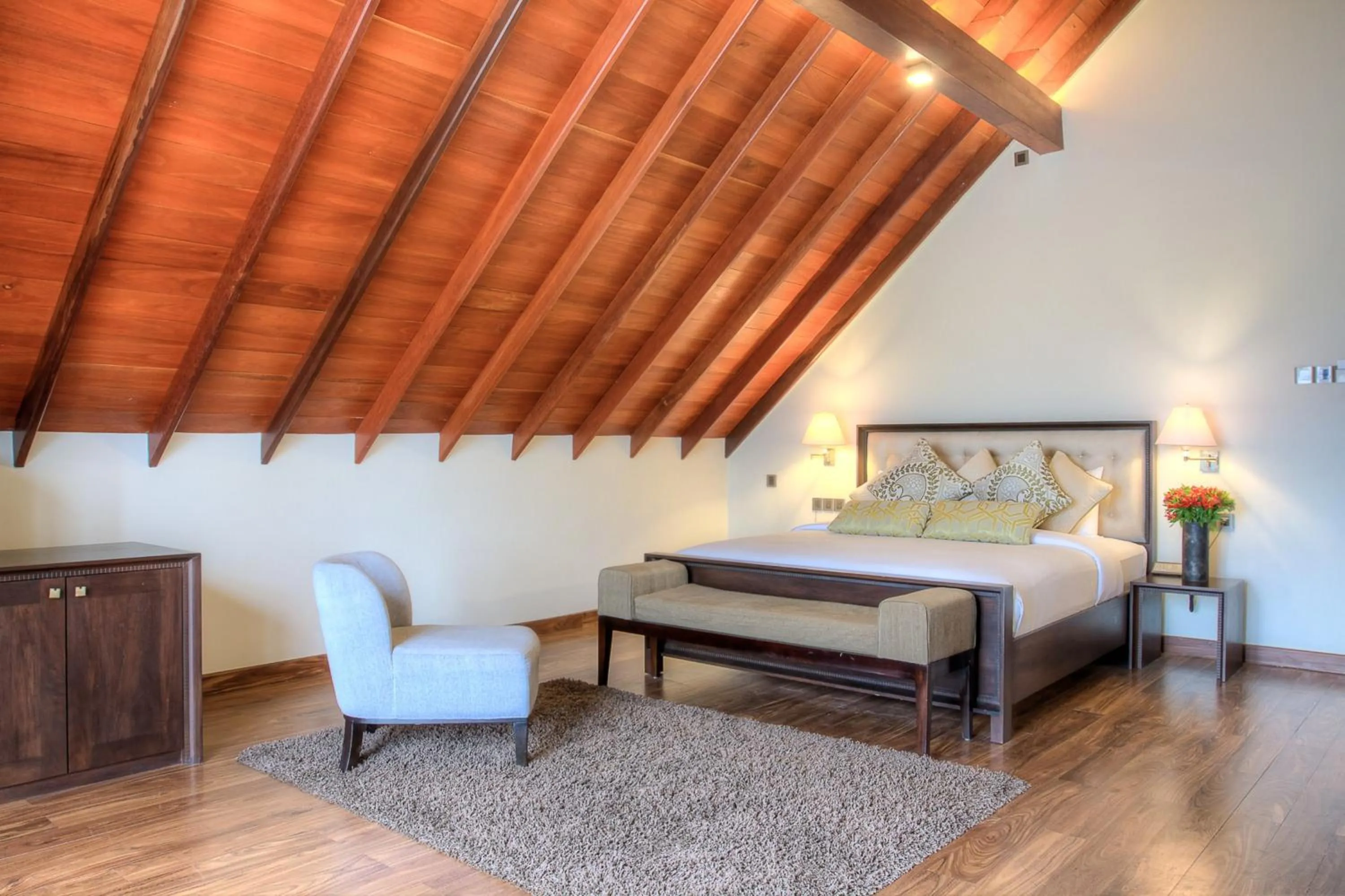 Bed in Tea Plant Nuwara Eliya