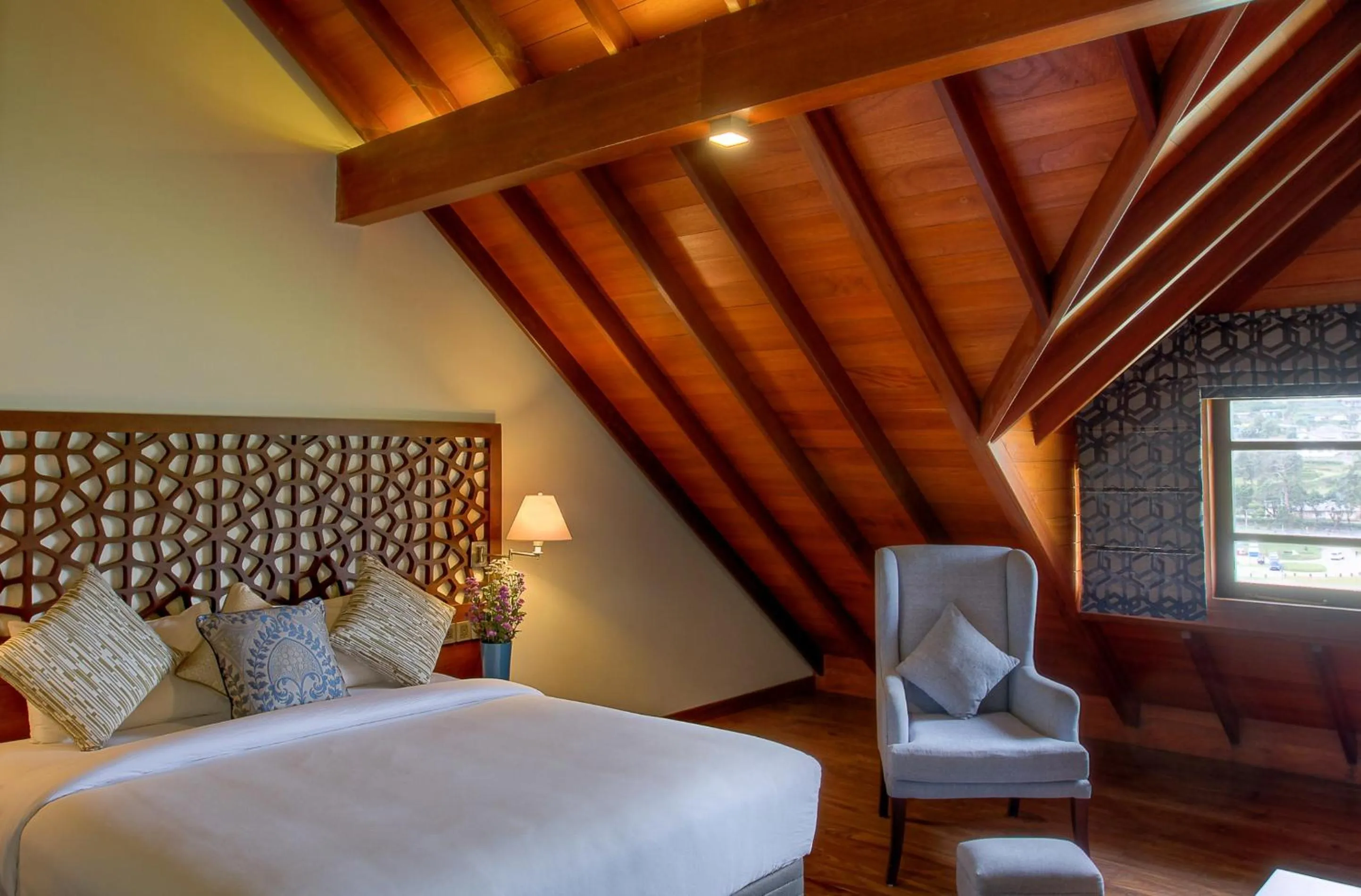 Bed in Tea Plant Nuwara Eliya