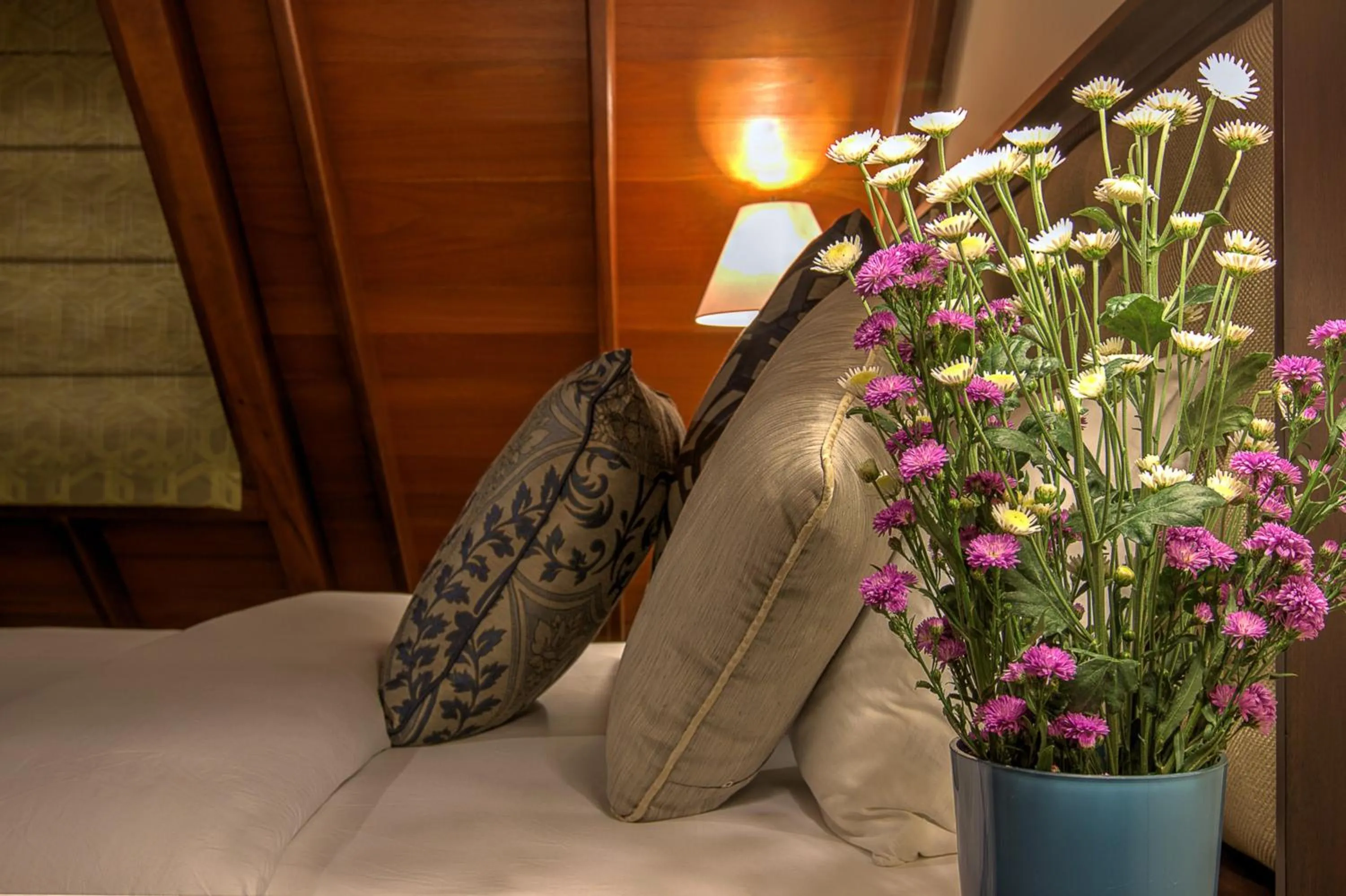 Decorative detail, Bed in Tea Plant Nuwara Eliya
