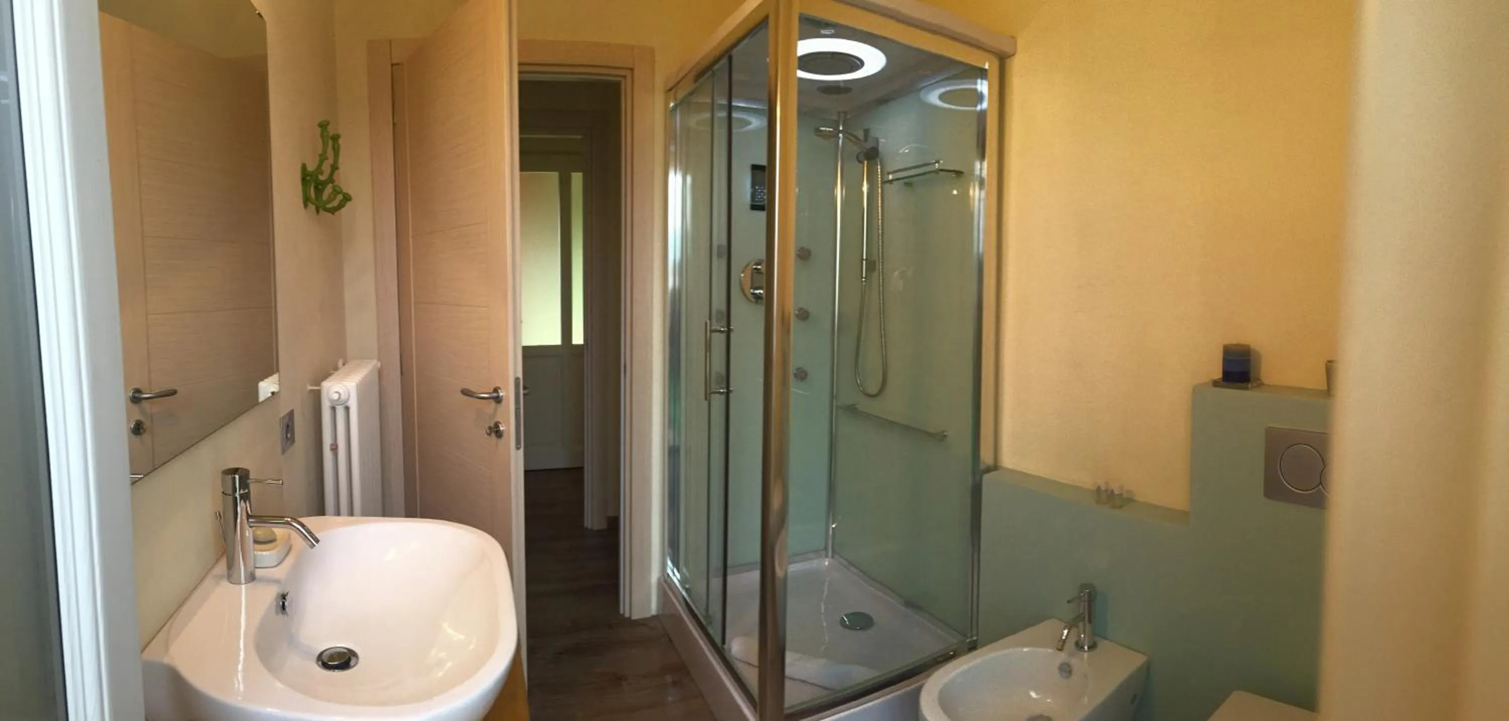 Bathroom in Borgo Inferiore 24