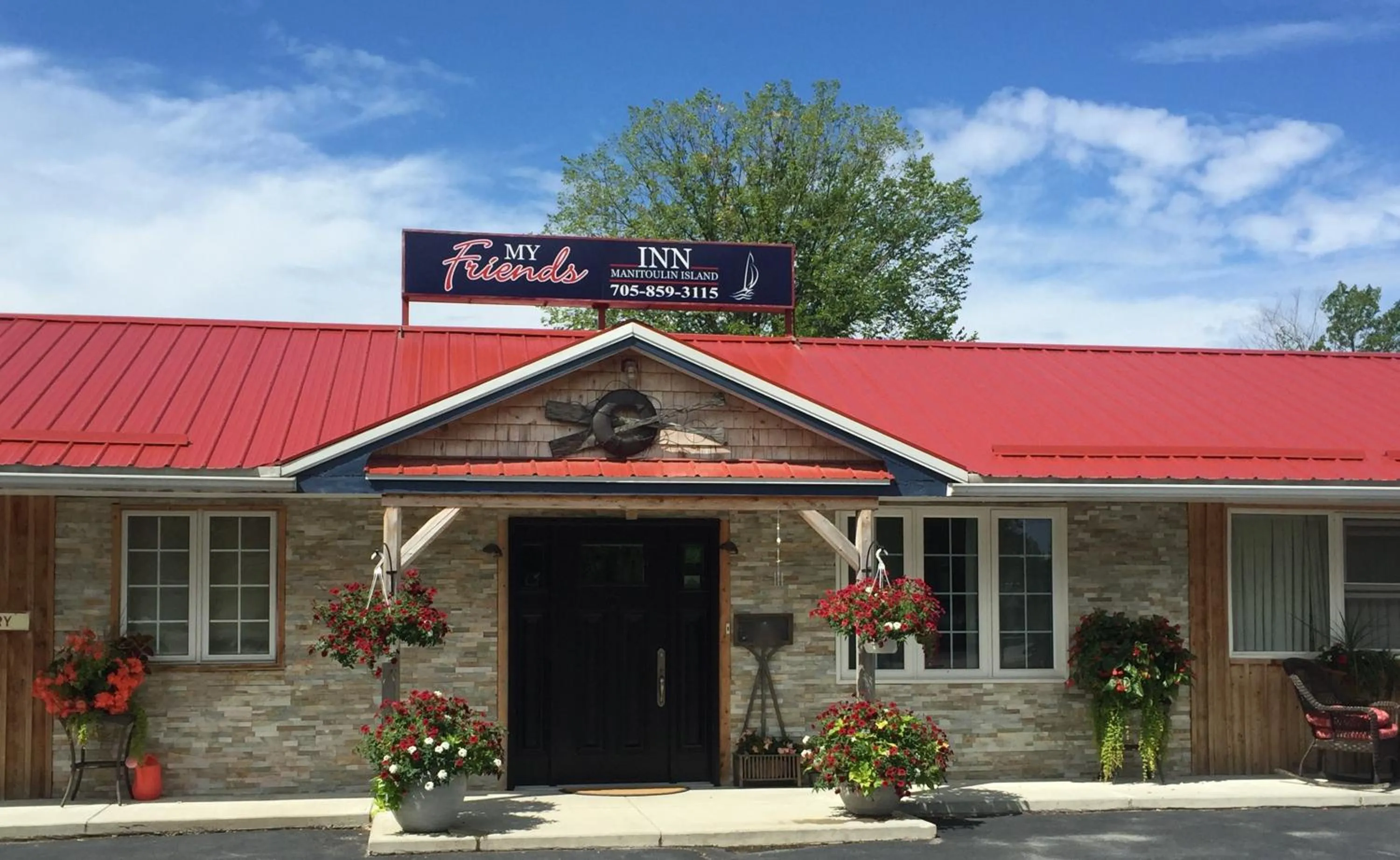 Property building in My Friends Inn Manitoulin