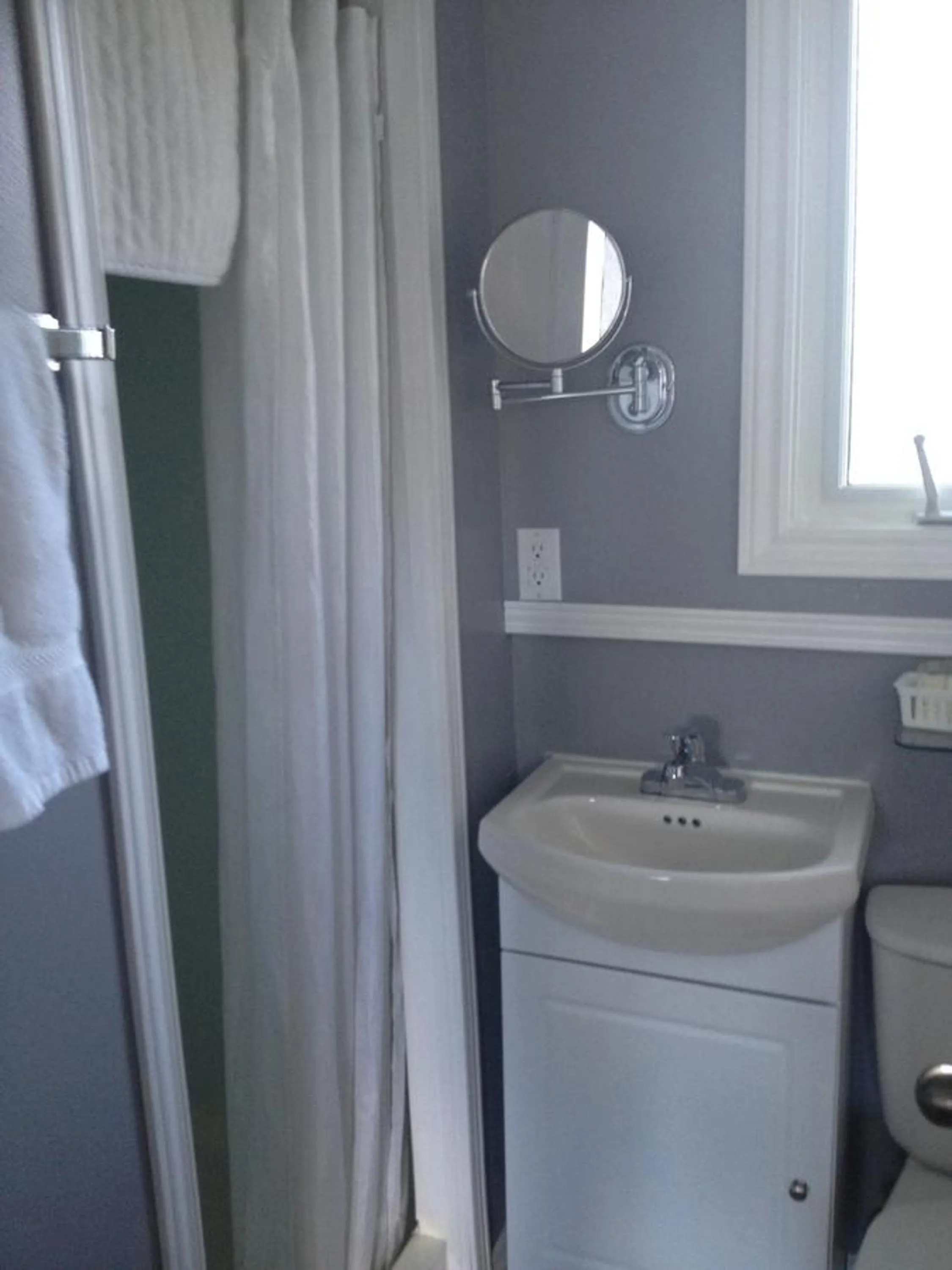 Bathroom in My Friends Inn Manitoulin