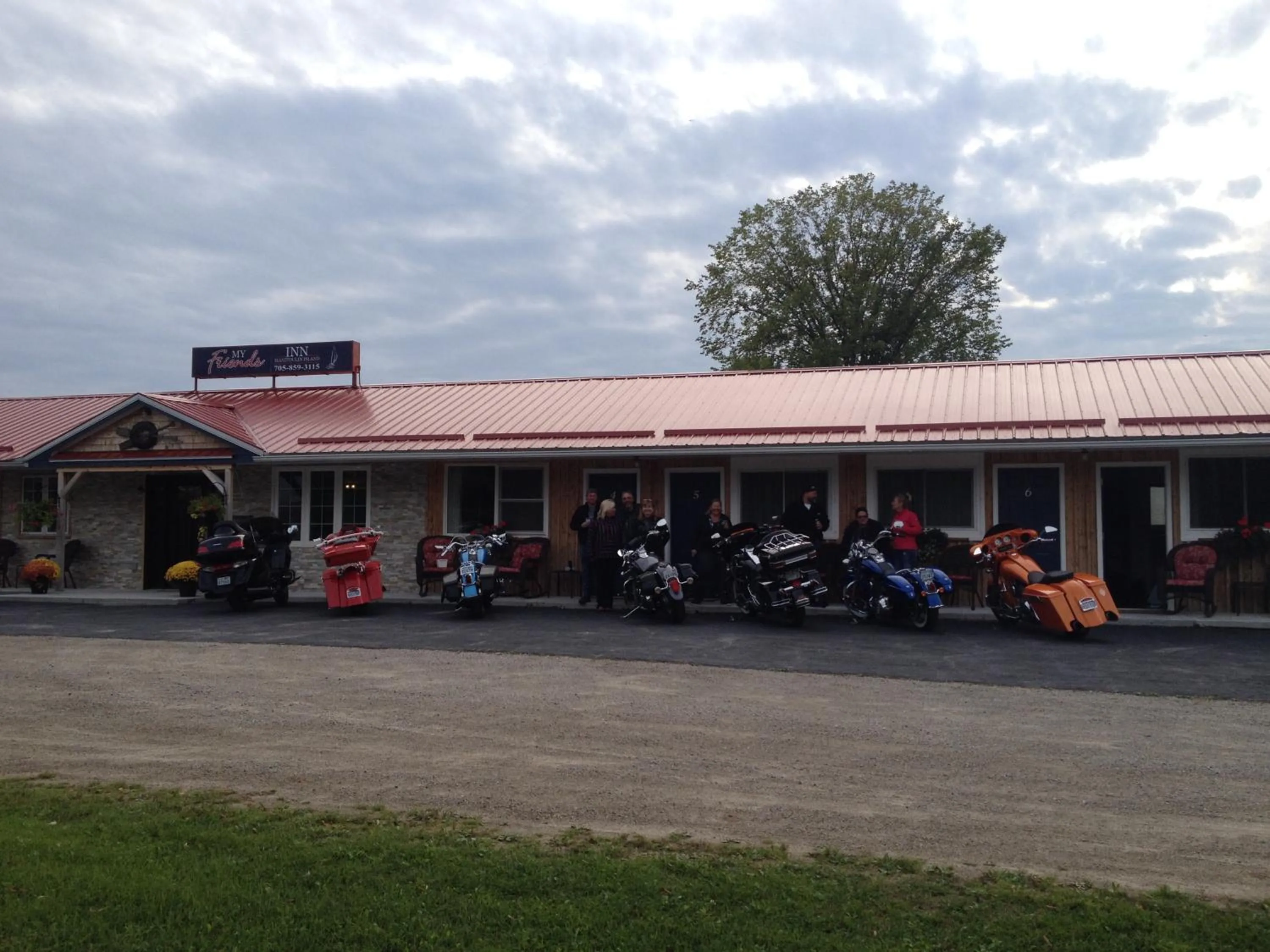 Property building in My Friends Inn Manitoulin