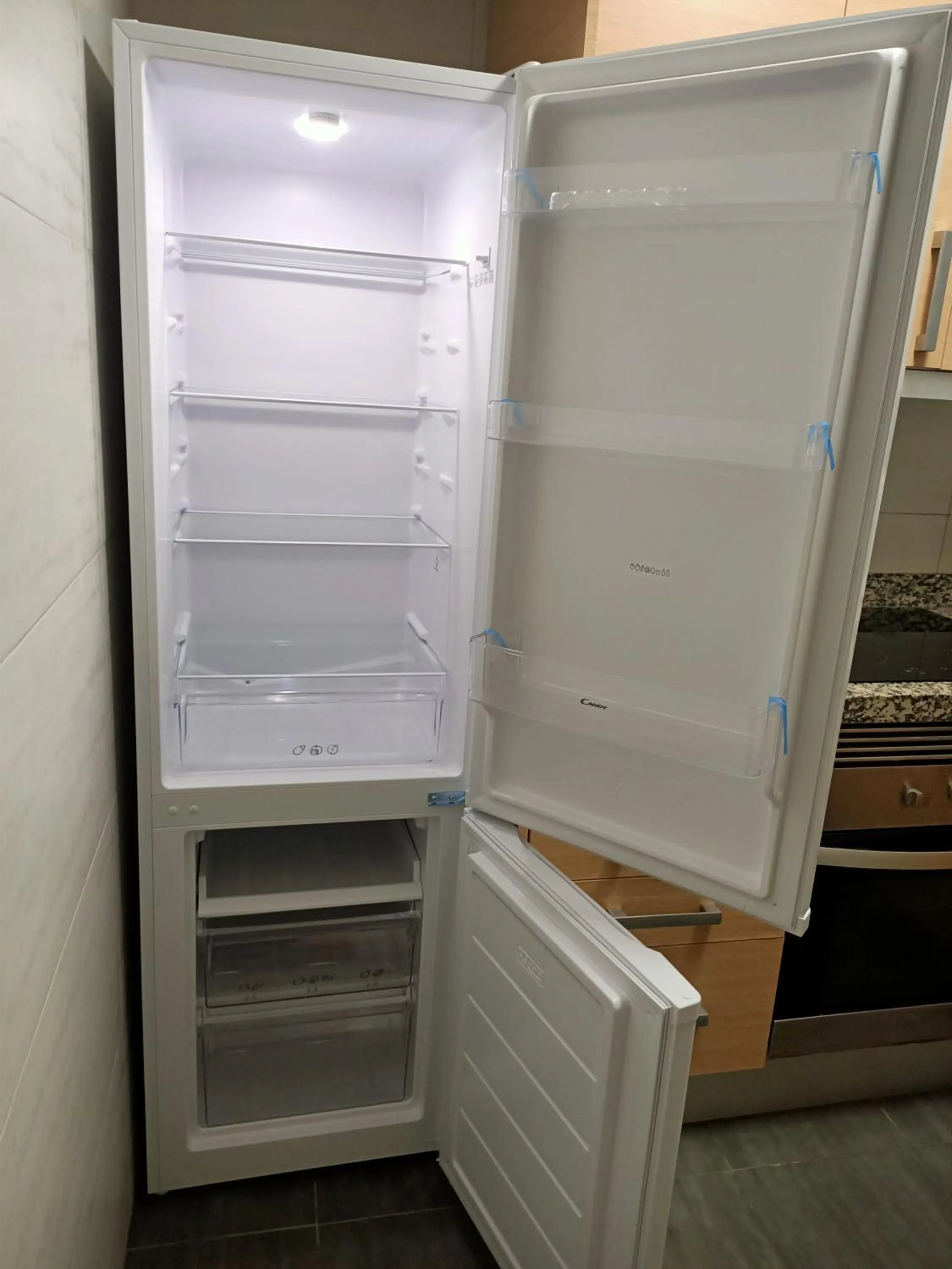 Property building in Piso Jover alojamiento en primera línea del Mar !!