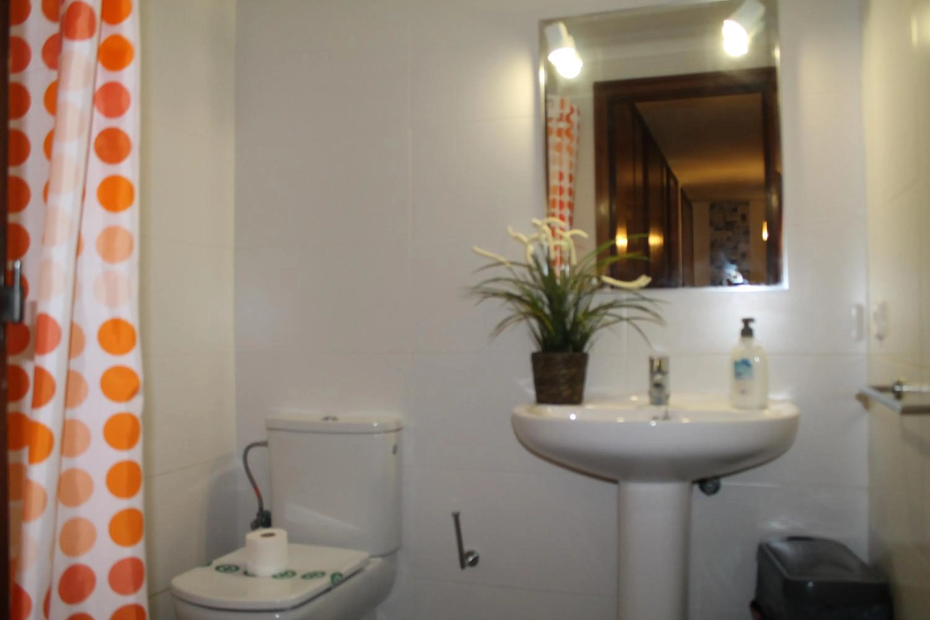 Shower in Piso Jover alojamiento en primera línea del Mar !!