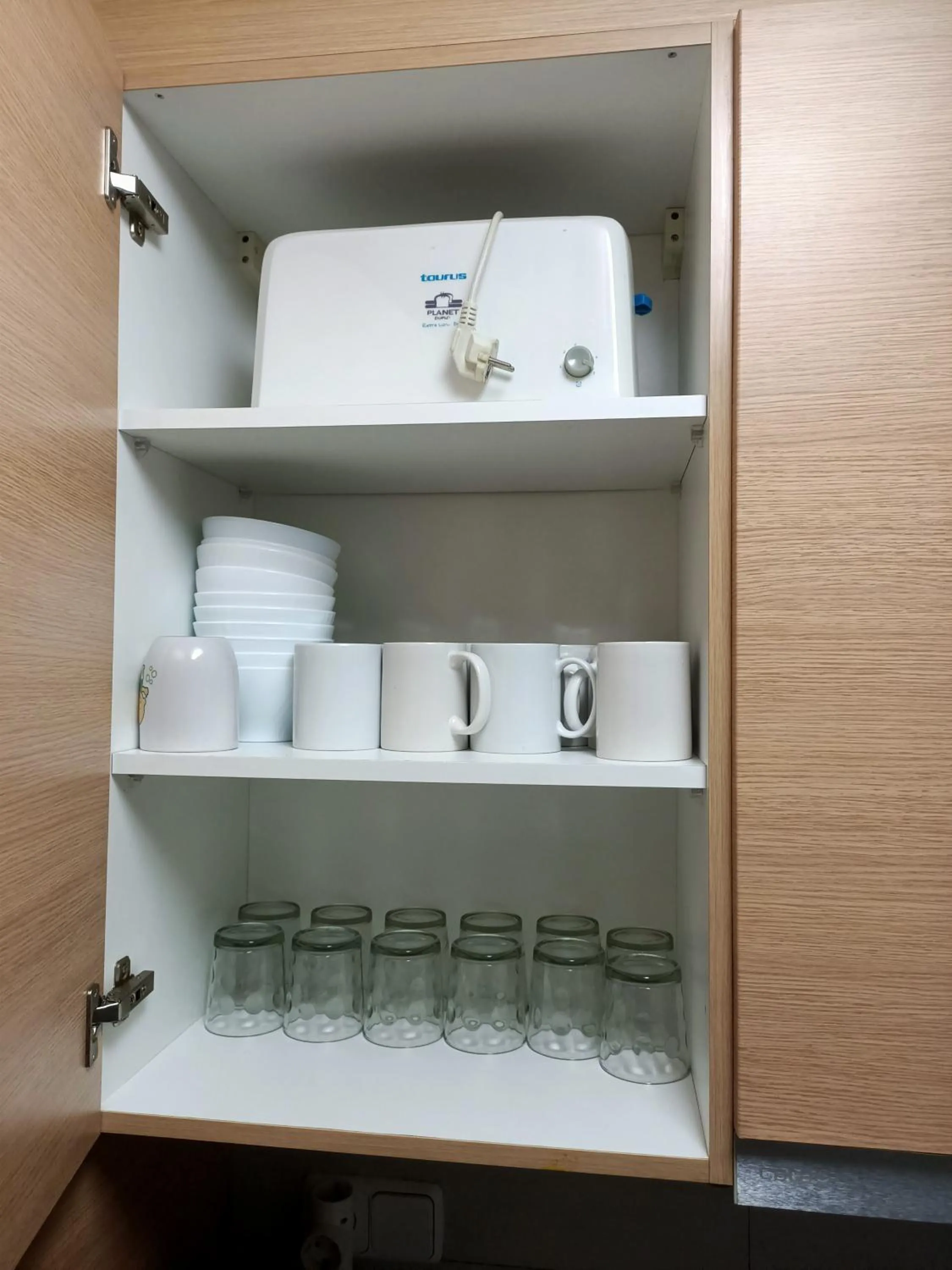 Property building in Piso Jover alojamiento en primera línea del Mar !!