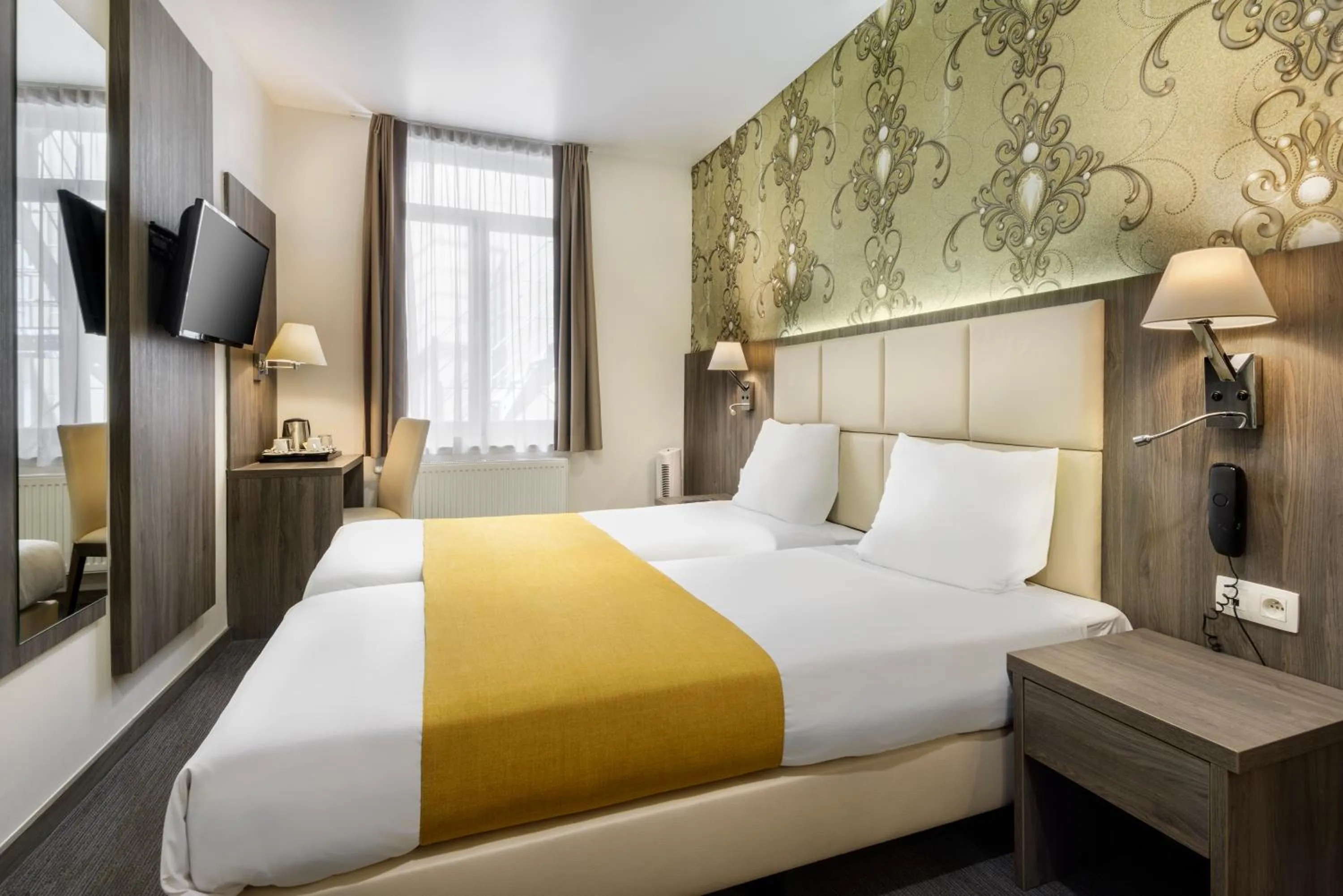 Bedroom, Bed in Dansaert Hotel