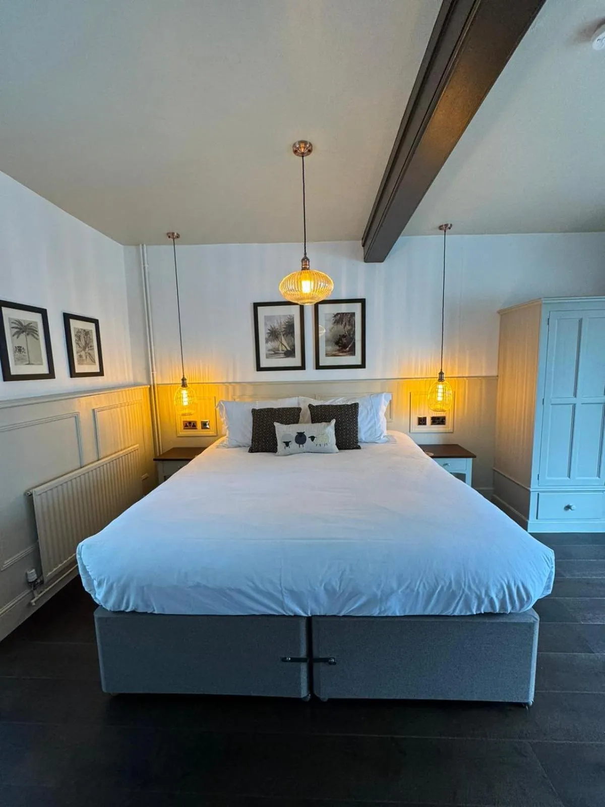 Bed in Woolpack Inn