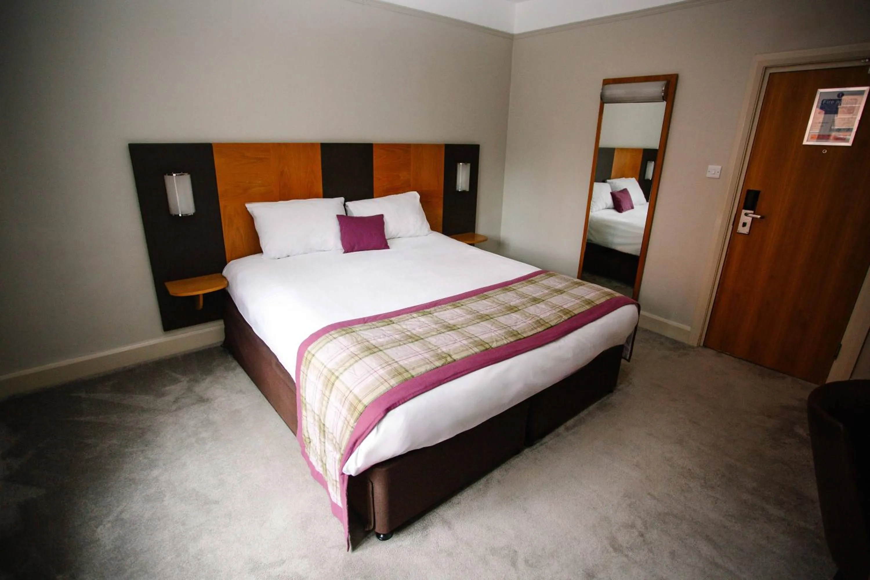 Bedroom, Bed in The Corner House Hotel