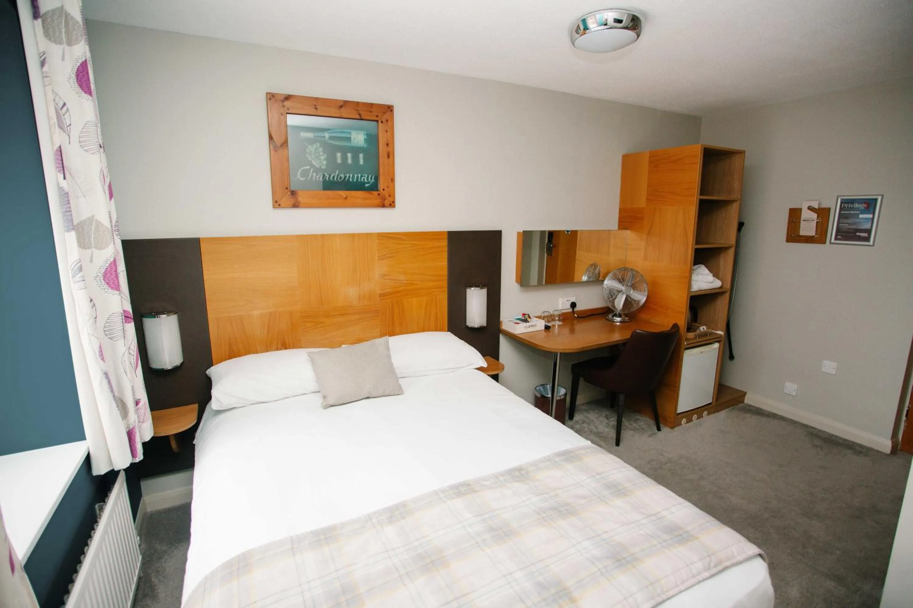 Bedroom, Bed in The Corner House Hotel