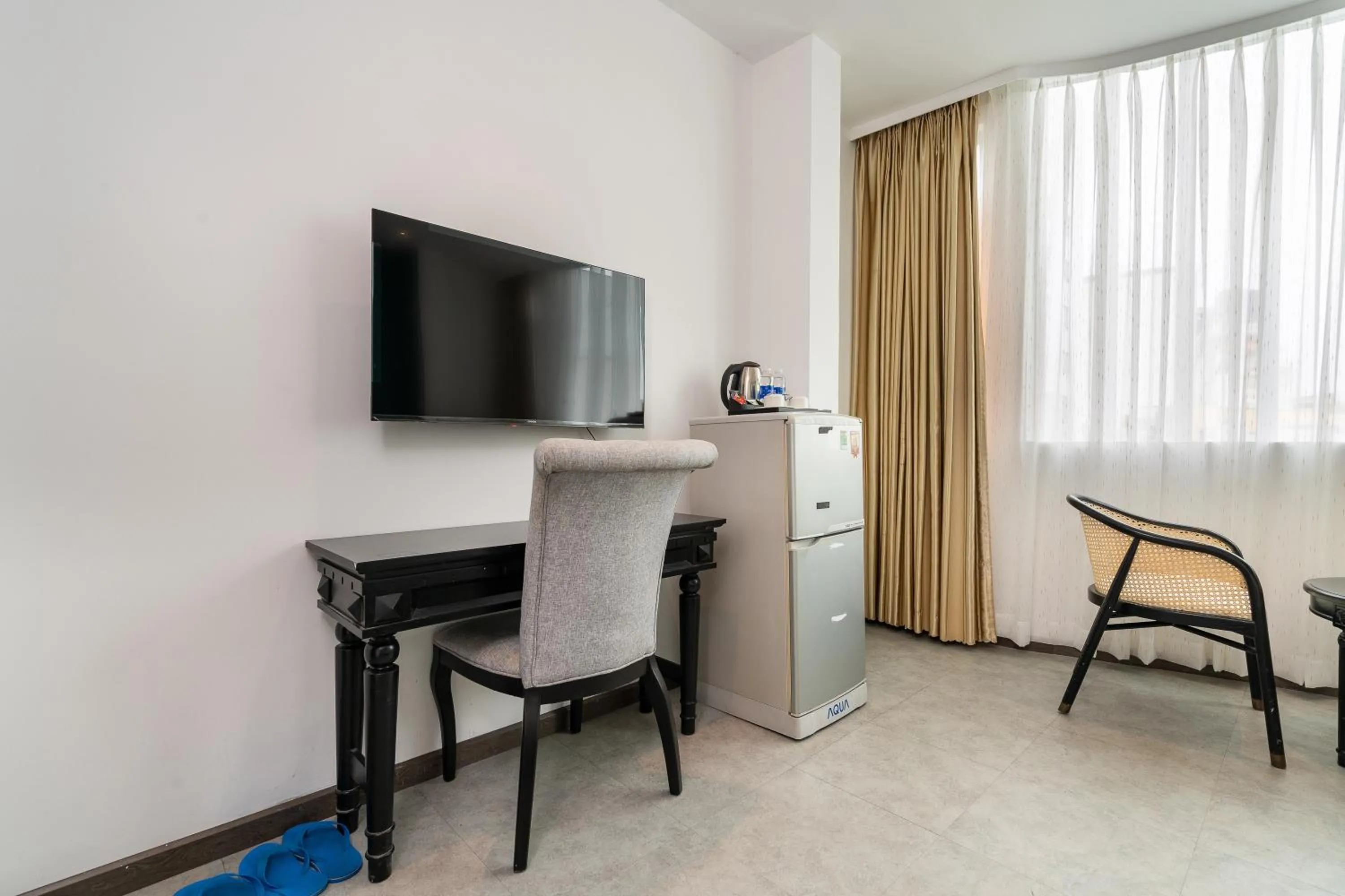 TV and multimedia in Nicecy Daily - Yersin Street