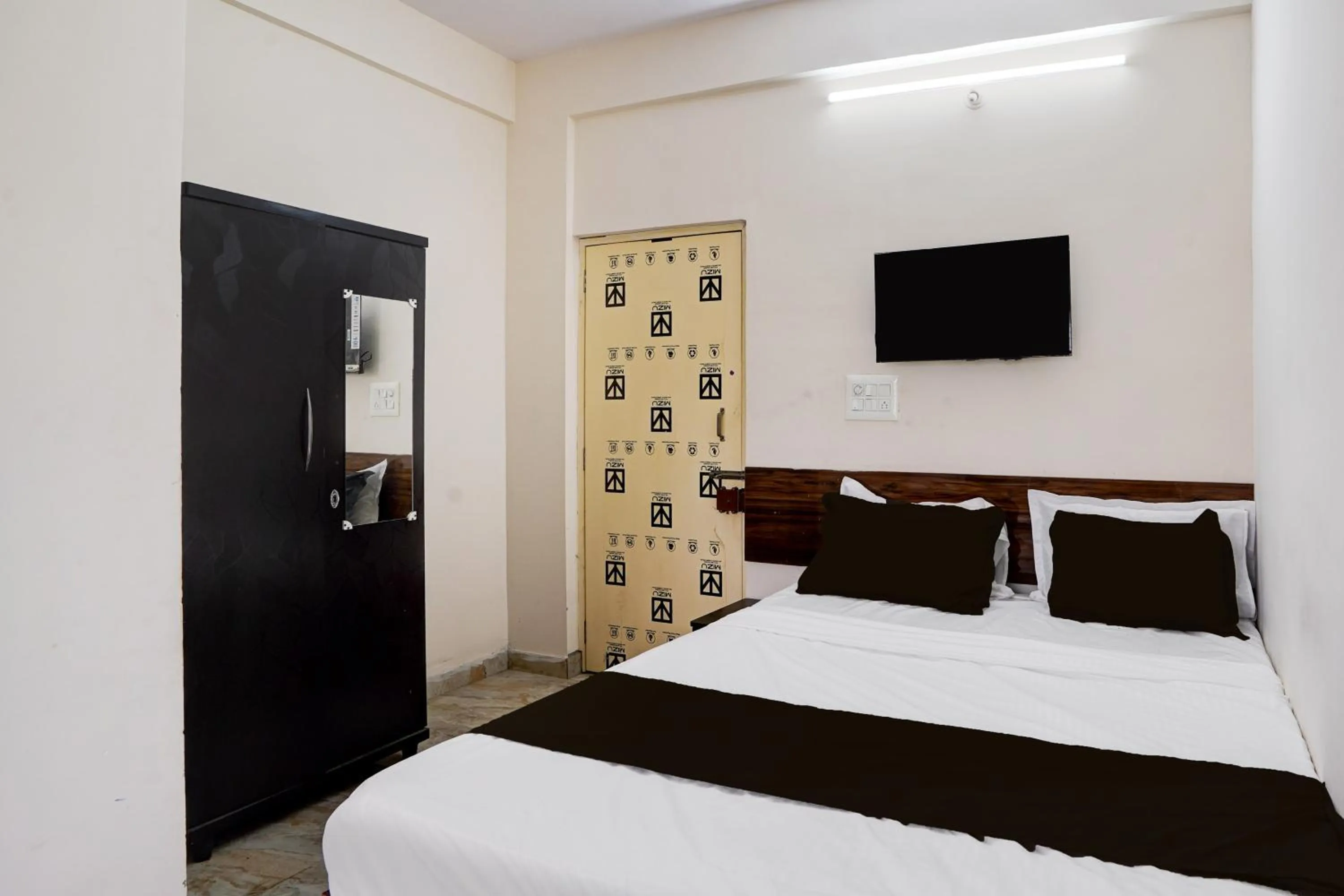 Bedroom, Bed in Hotel O Dasarahalli Metro Station Bangalore Formerly Megha Ventures