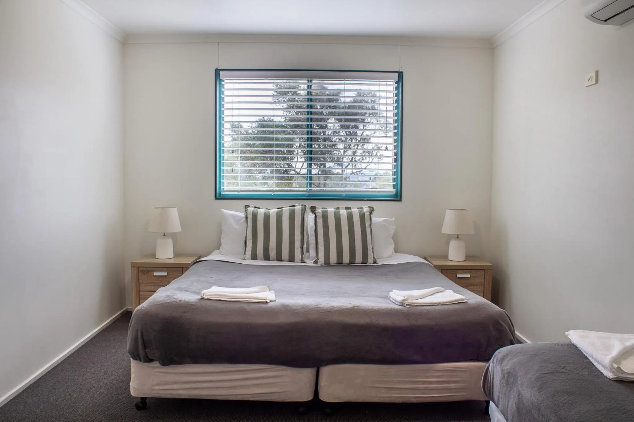Bed in BATHURST GOLDFIELDS MOTEL at 428 CONROD STRAIGHT MOUNT PANORAMA