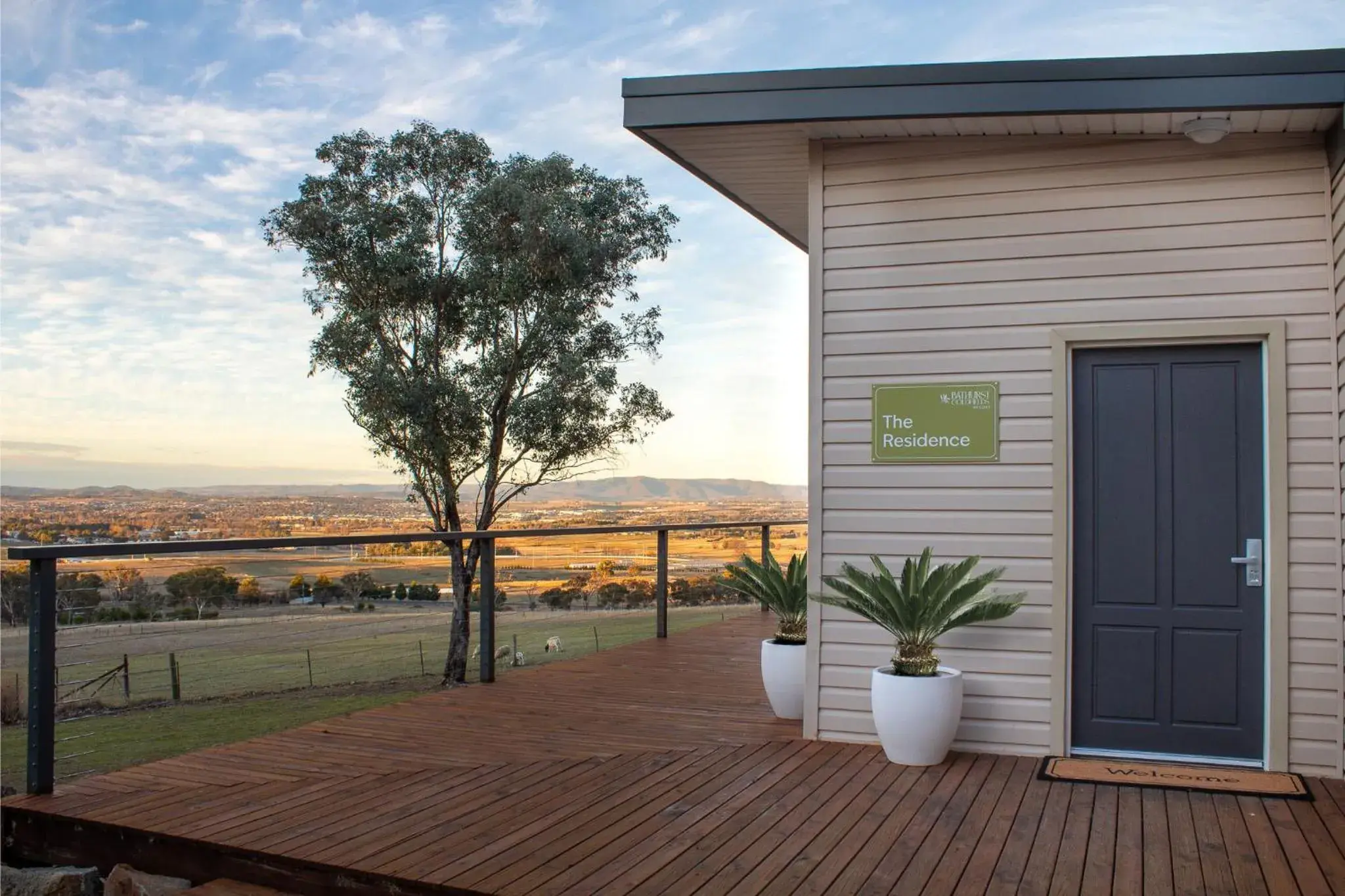 Six-Bedroom House in Bathurst Goldfields Resort - Conrod Straight, Mount Panorama Six-Bedroom House in Bathurst Goldfields Resort - Conrod Straight, Mount Panorama