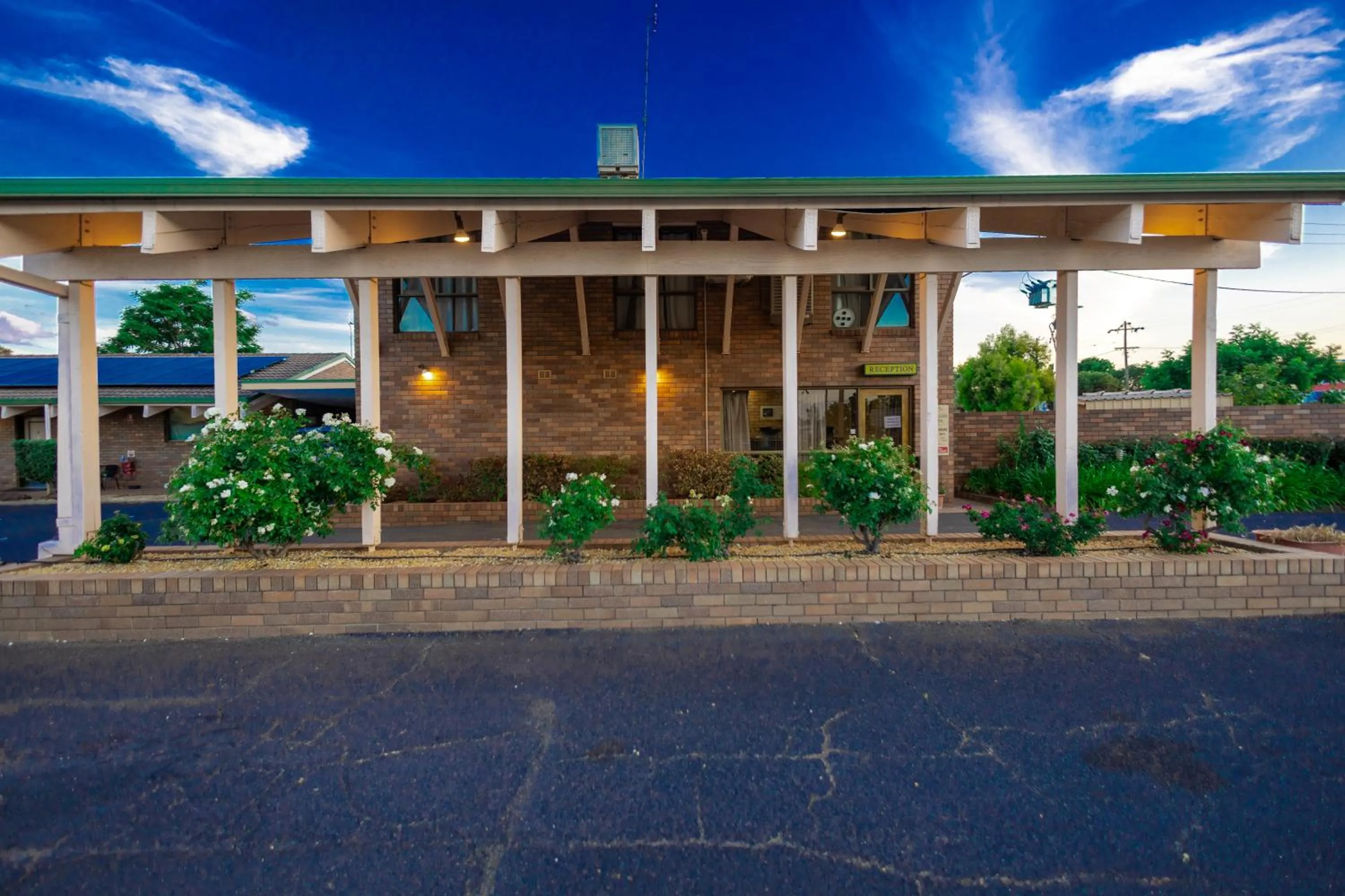 Property building in All Travellers Motor Inn