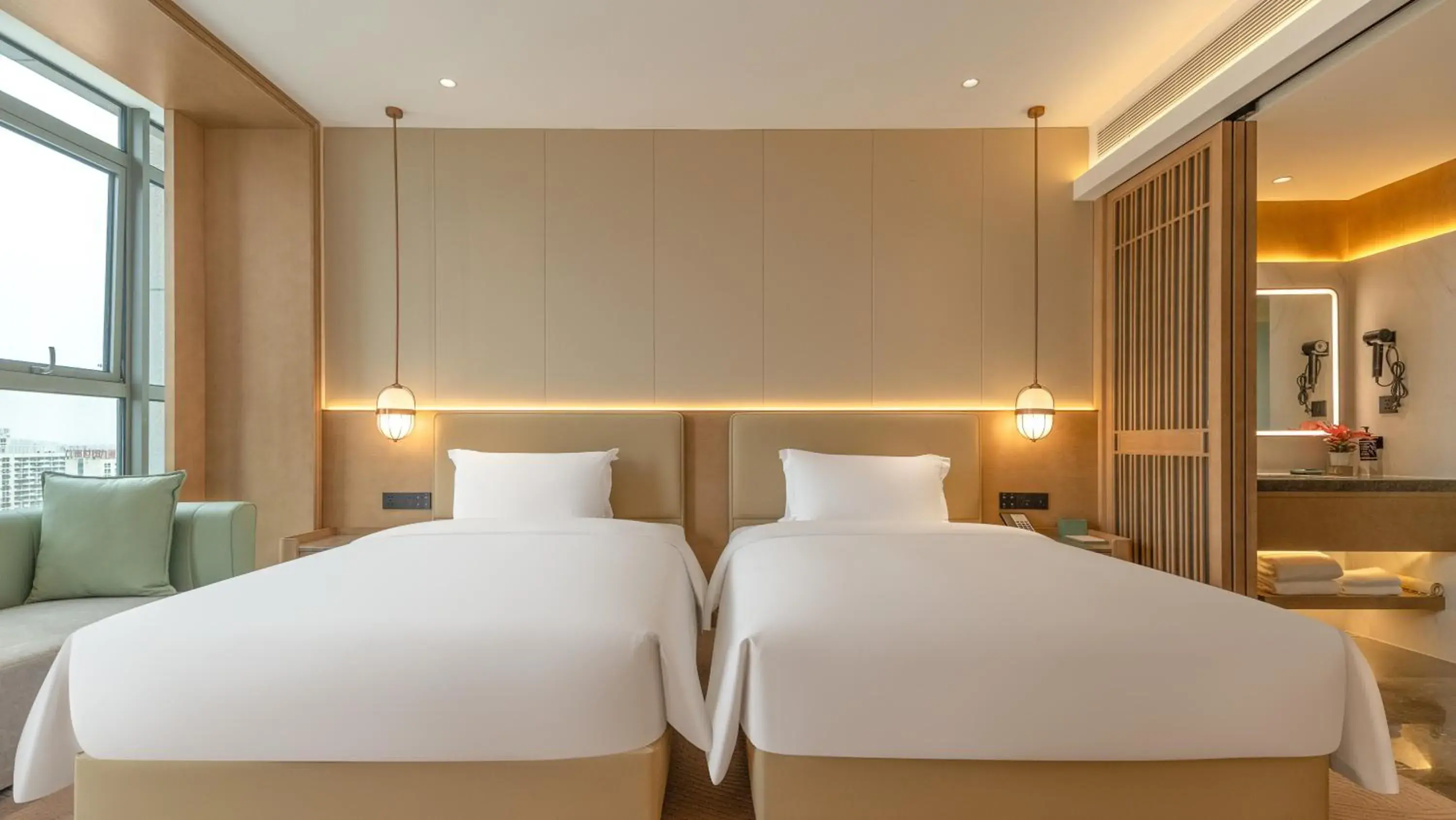 Deluxe Room with Two Single Beds - Non-Smoking in Wyndham Garden Shanghai Songjiang Deluxe Room with Two Single Beds - Non-Smoking in Wyndham Garden Shanghai Songjiang