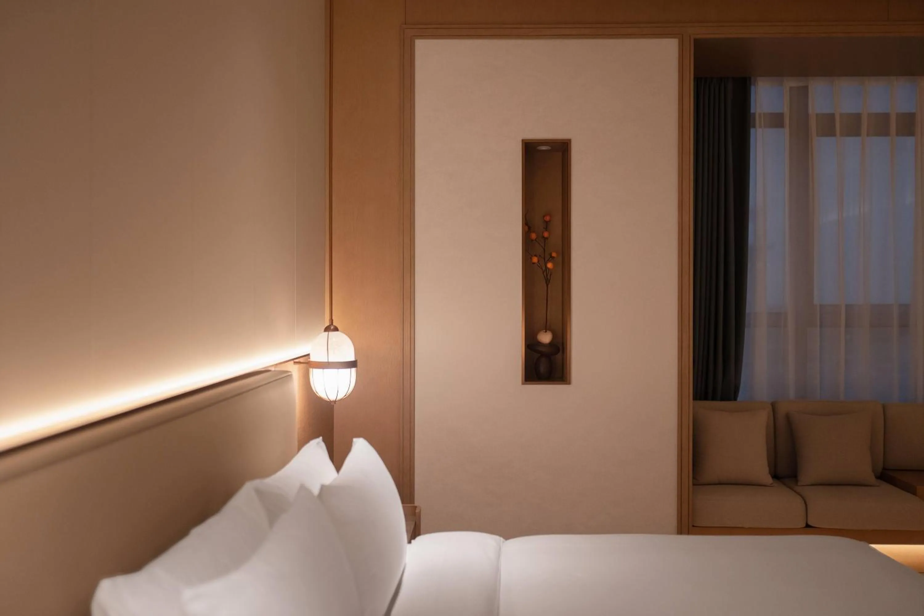 Photo of the whole room, Bed in Wyndham Garden Shanghai Songjiang